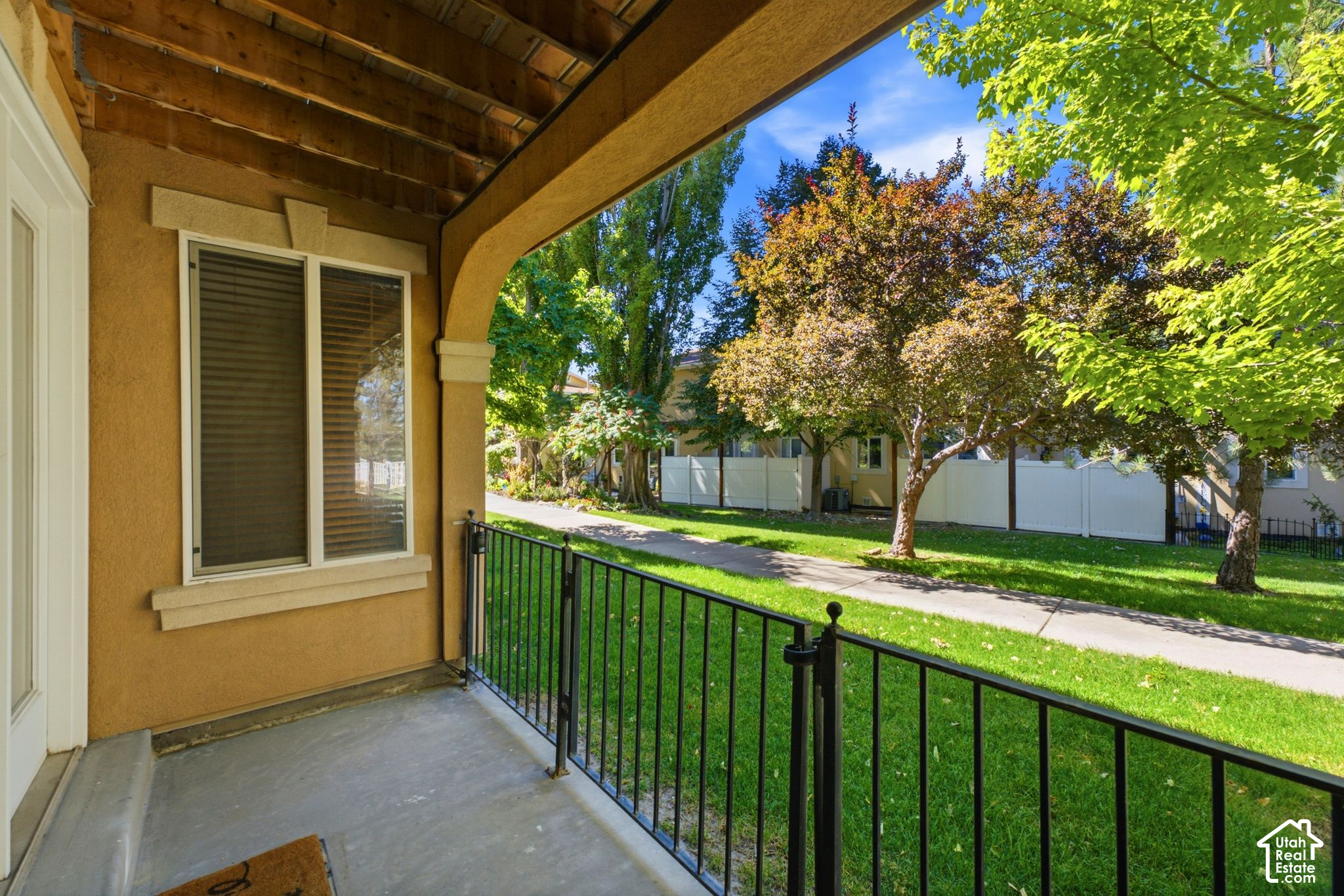 main property photo 30