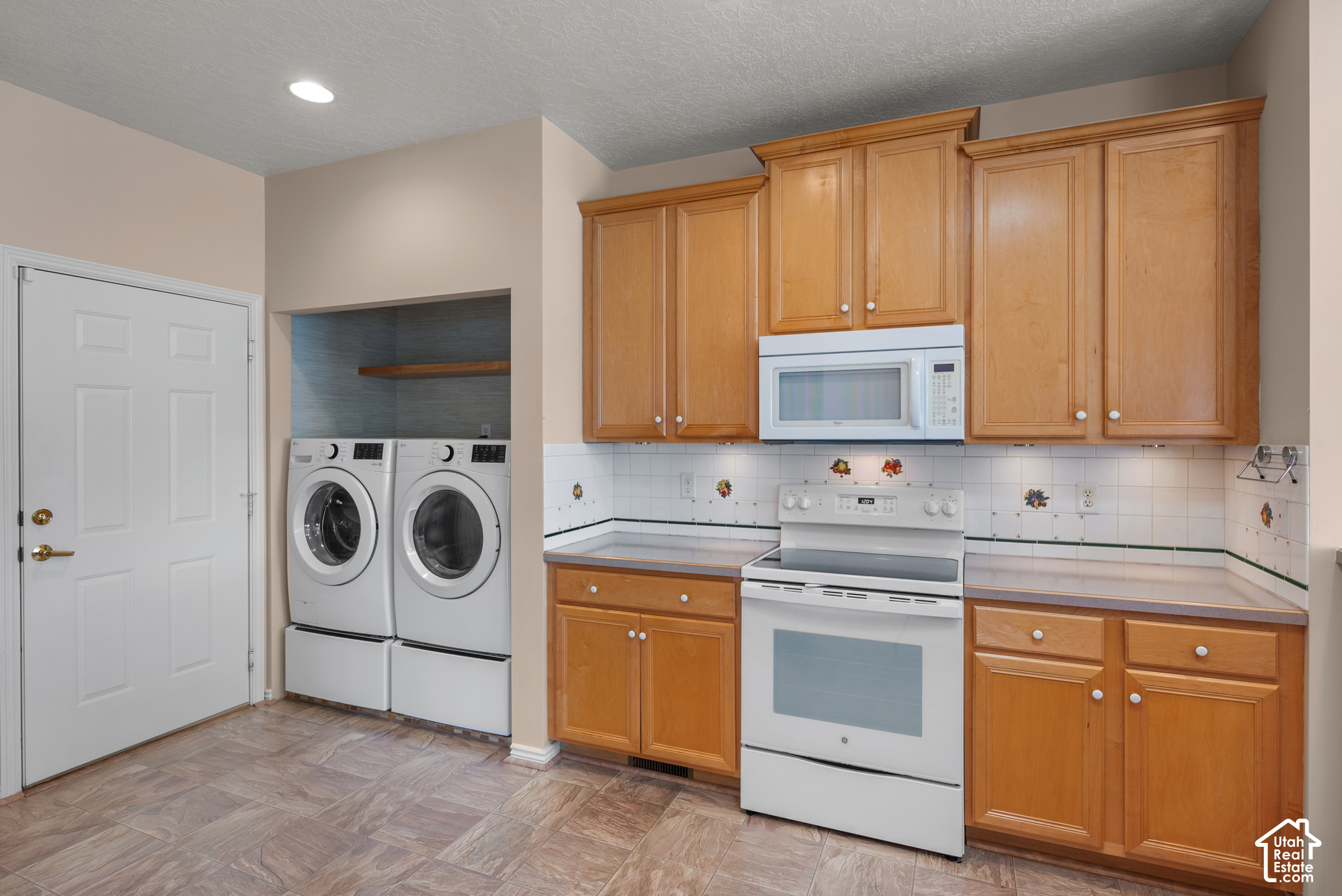 main property photo 5