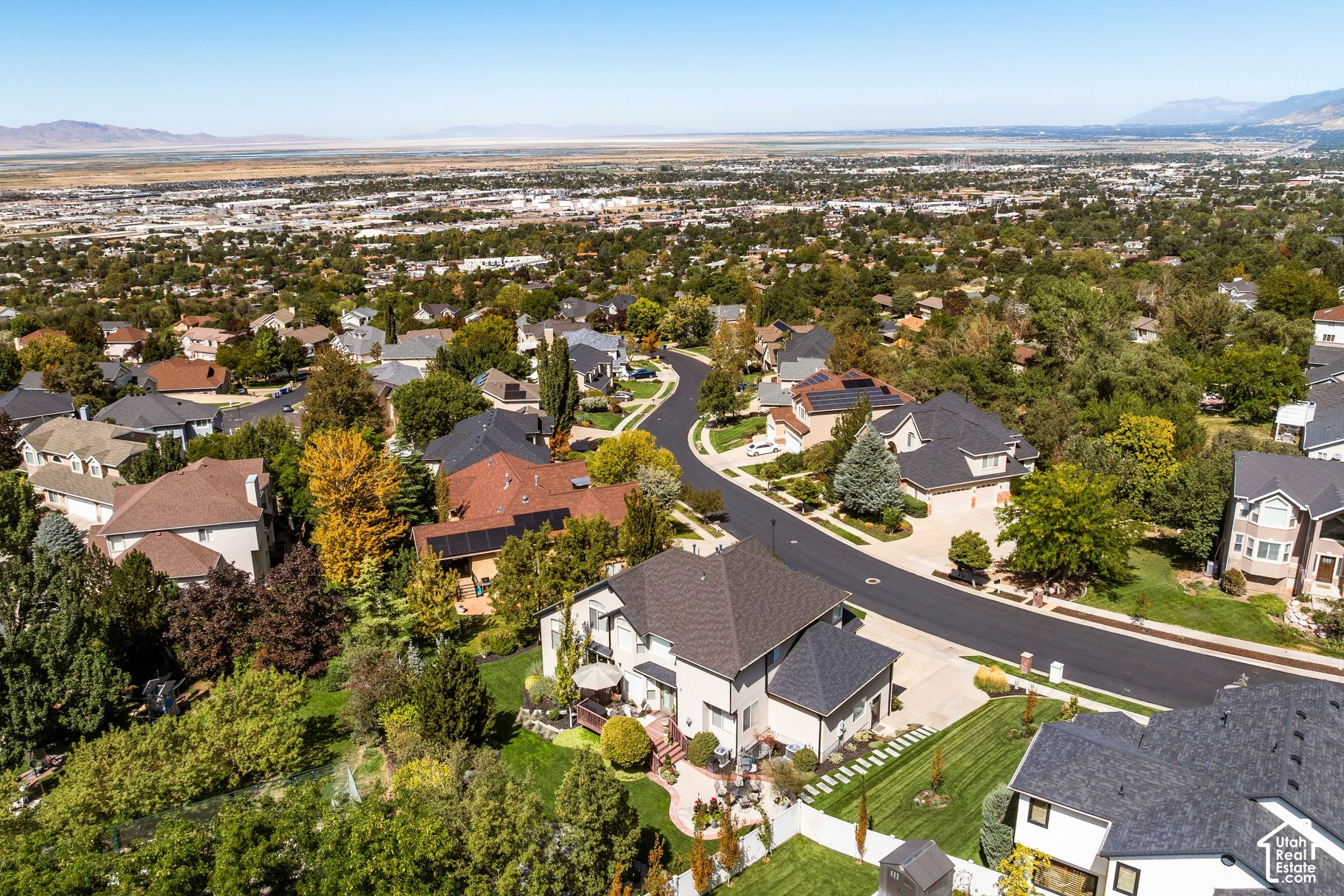 main property photo 45