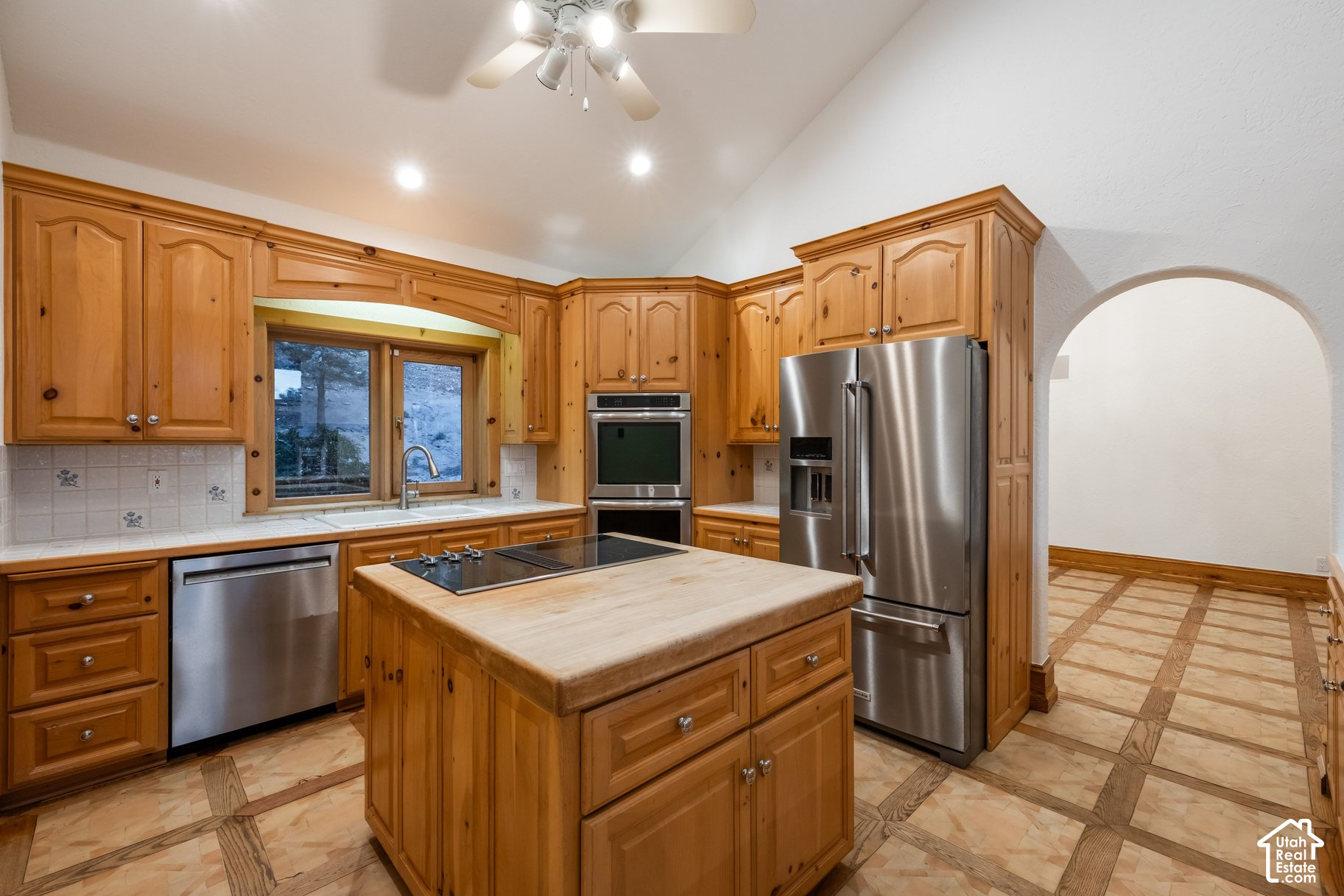 main property photo 19
