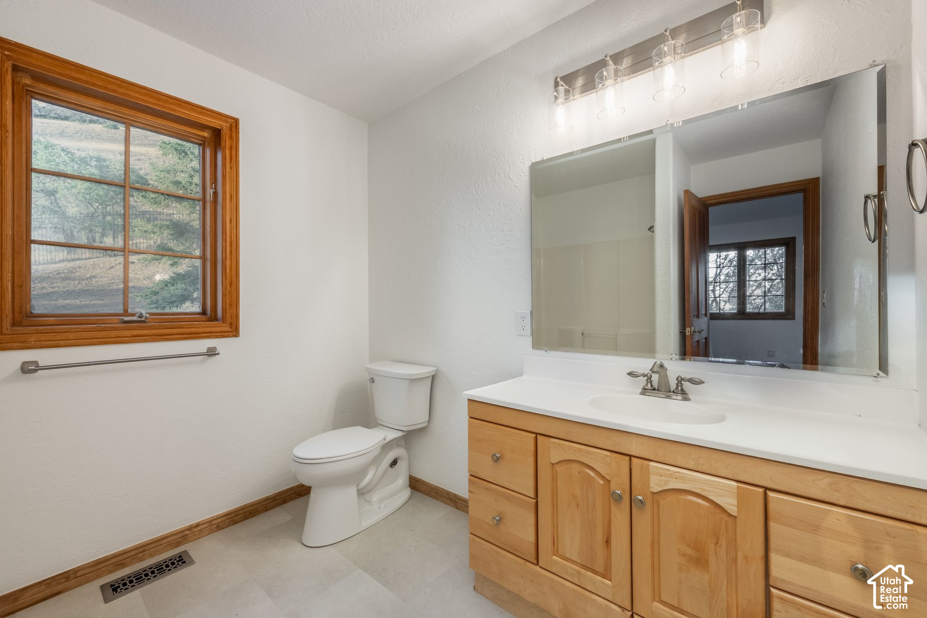 main property photo 71