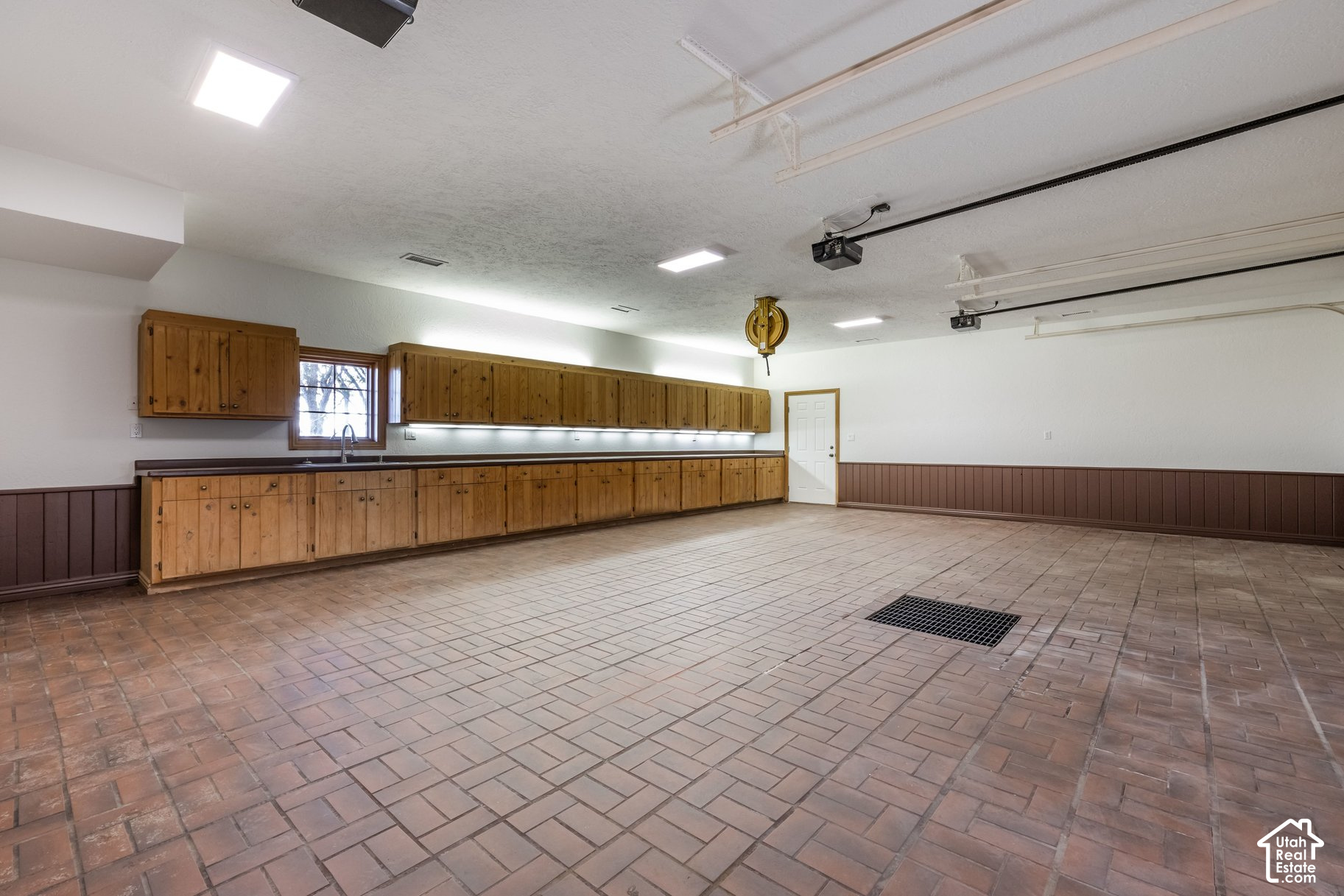 main property photo 72