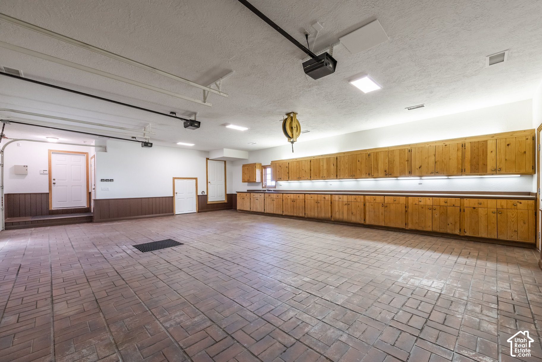 main property photo 73