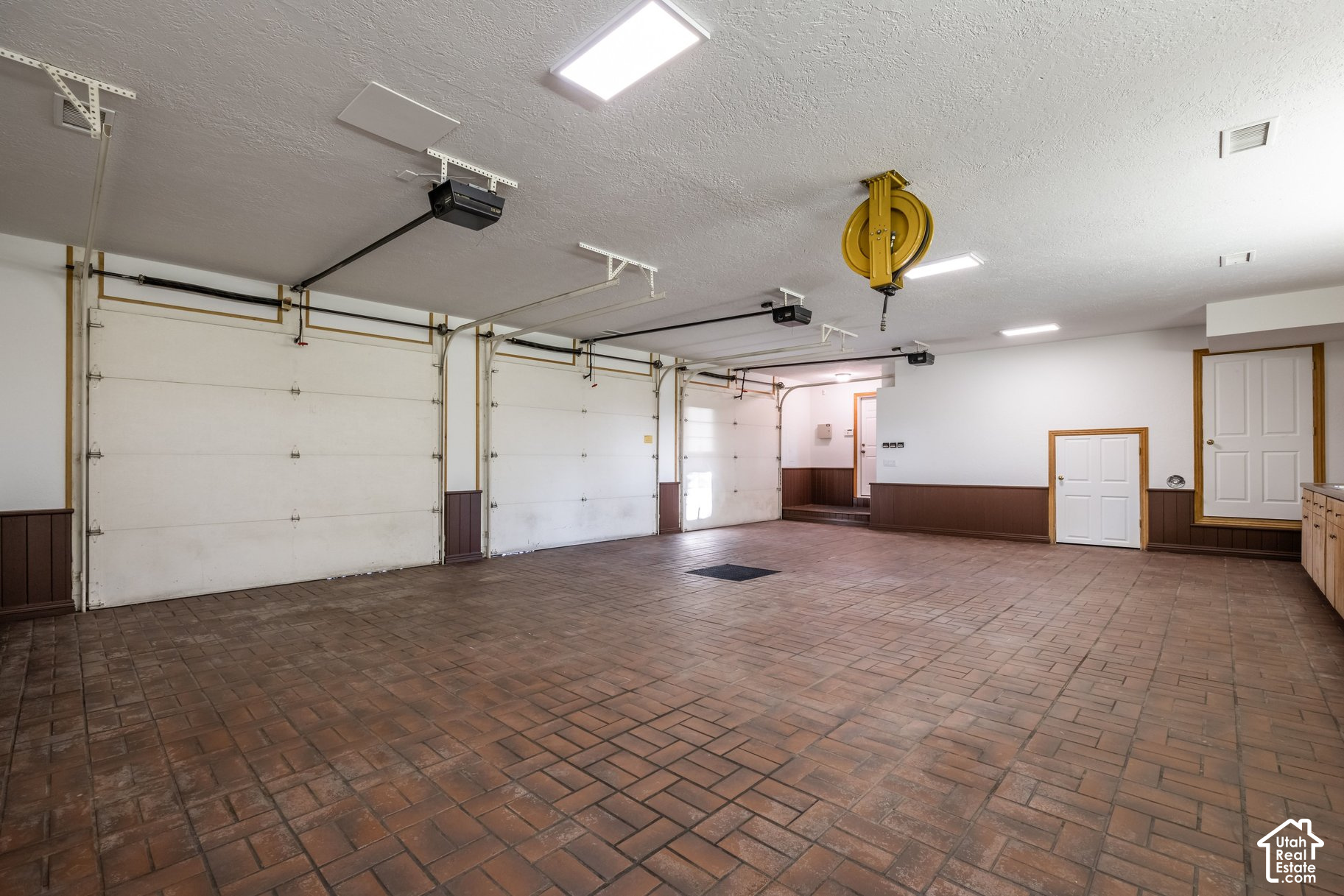 main property photo 74