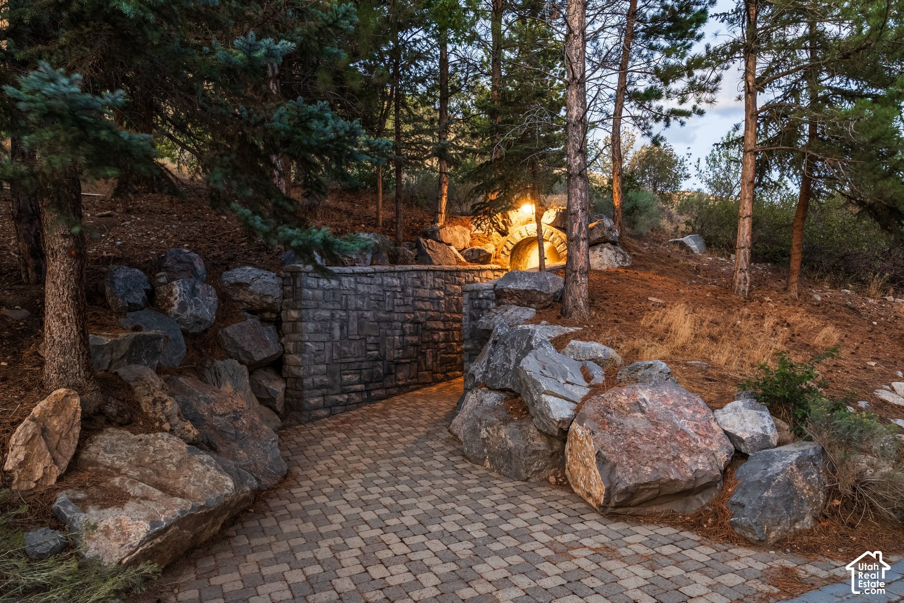main property photo 75