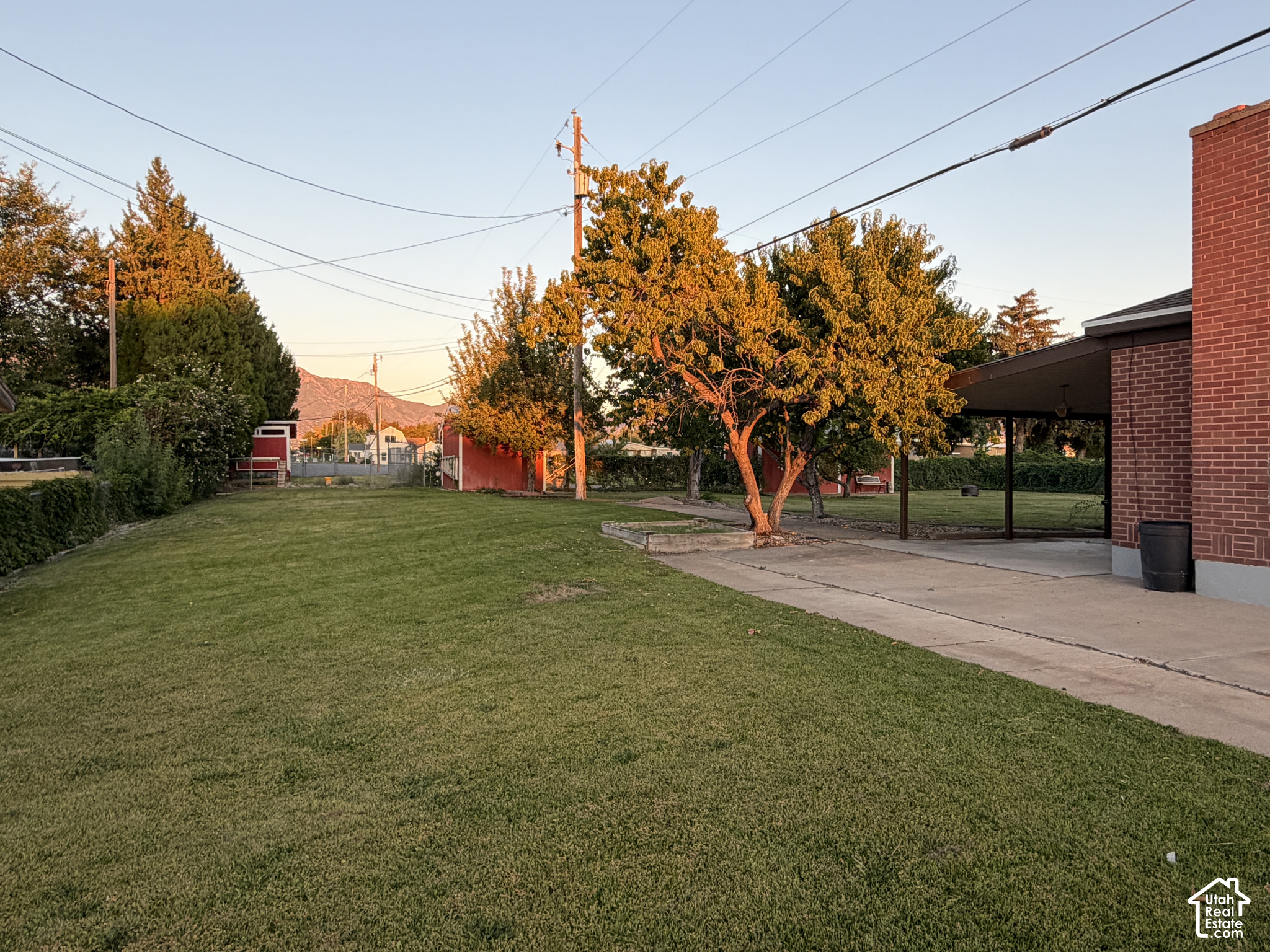main property photo 11