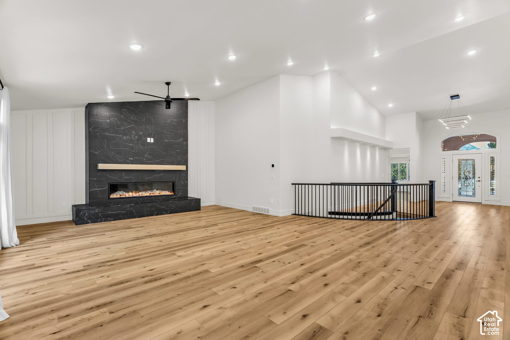 property viewer photo 31