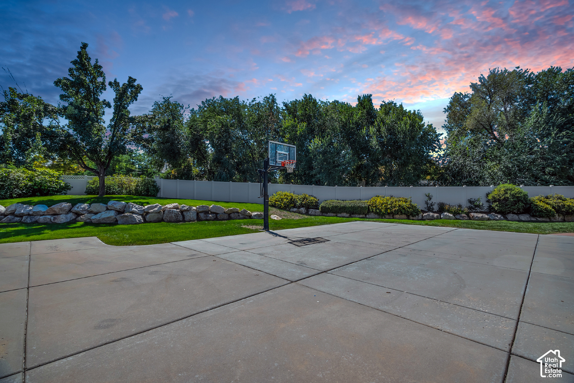 property viewer photo 68