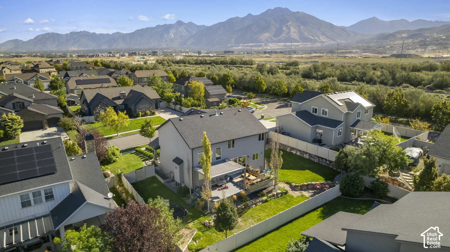 main property photo 45