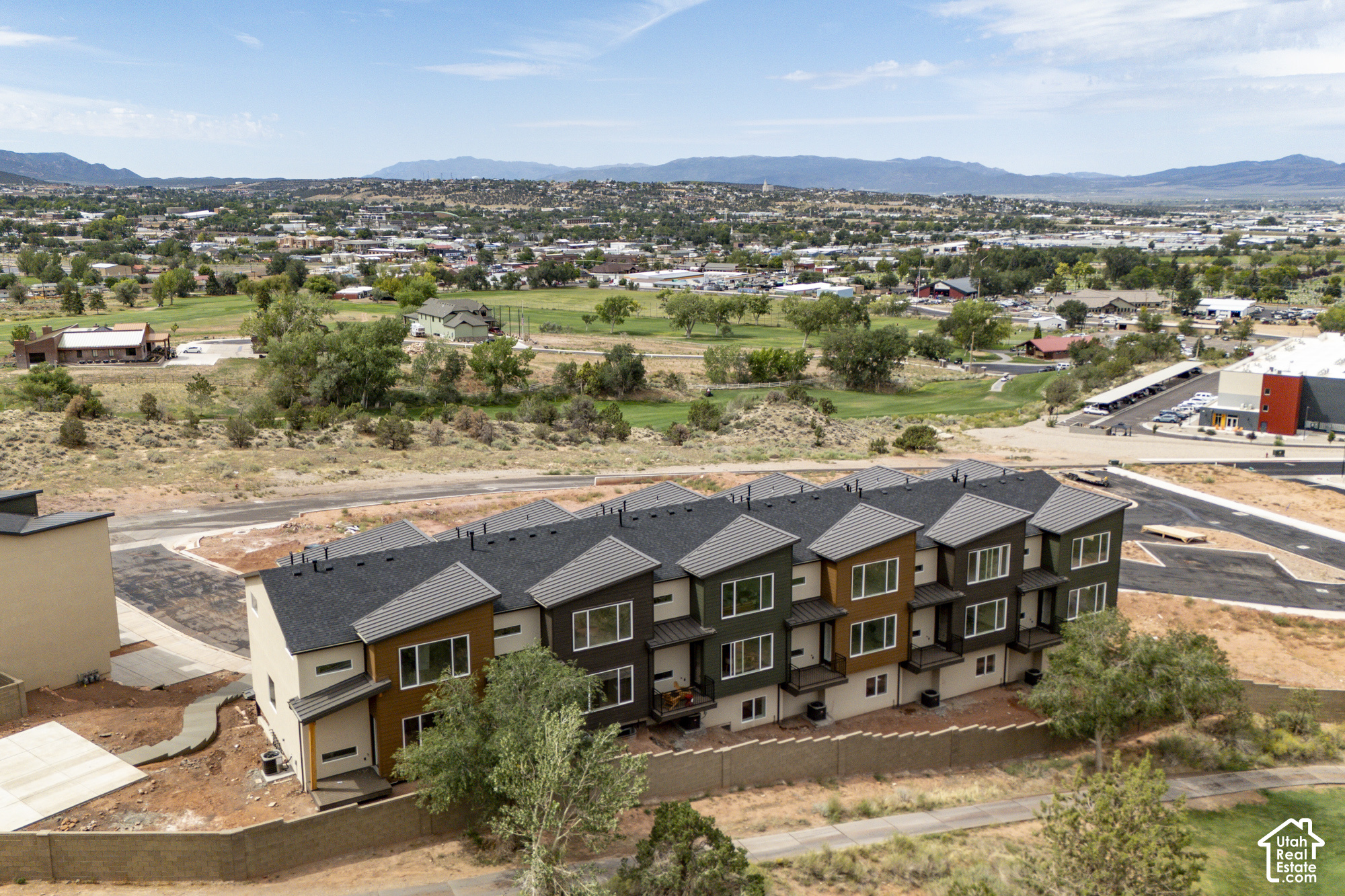 main property photo 45