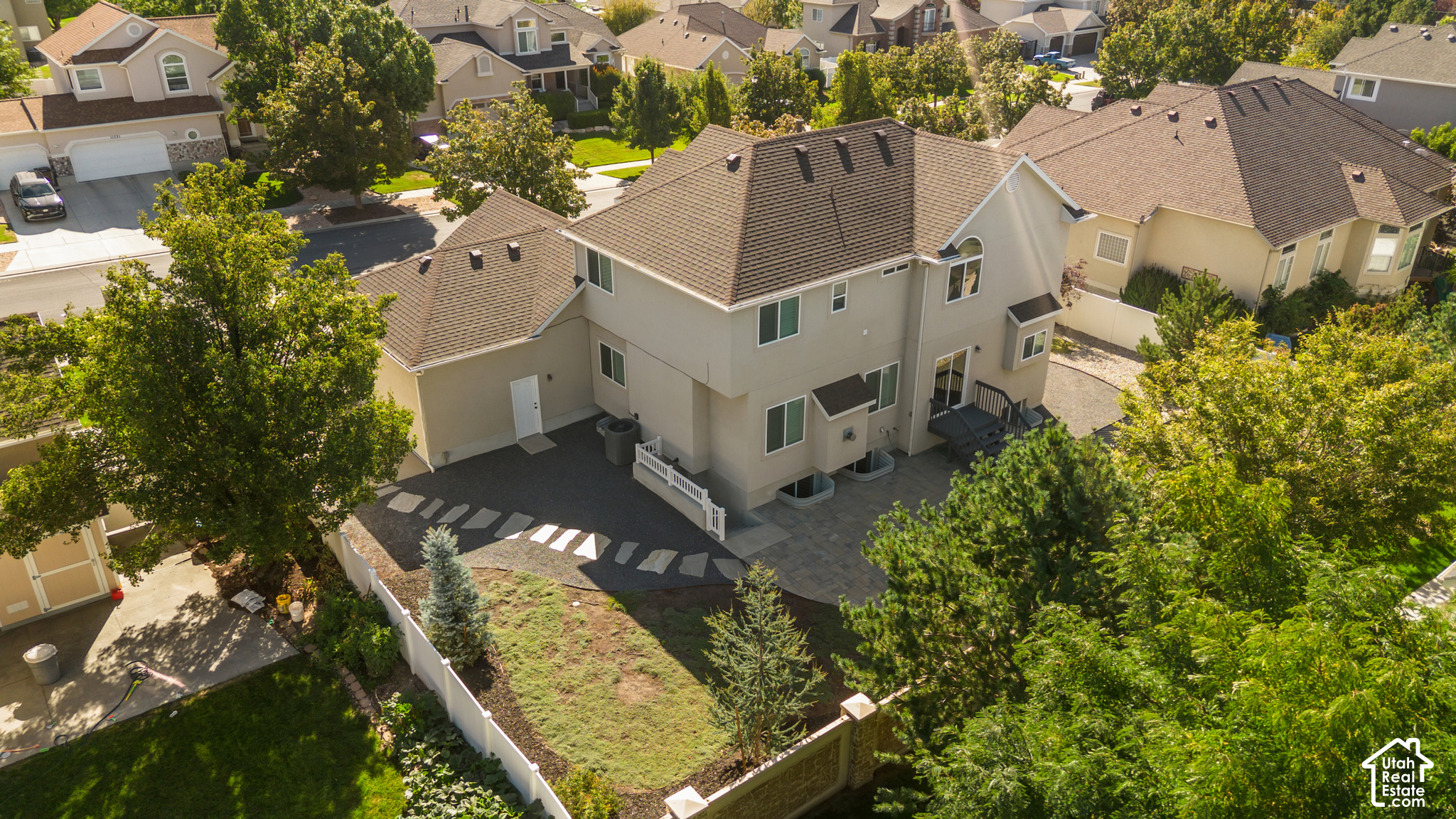 main property photo 60