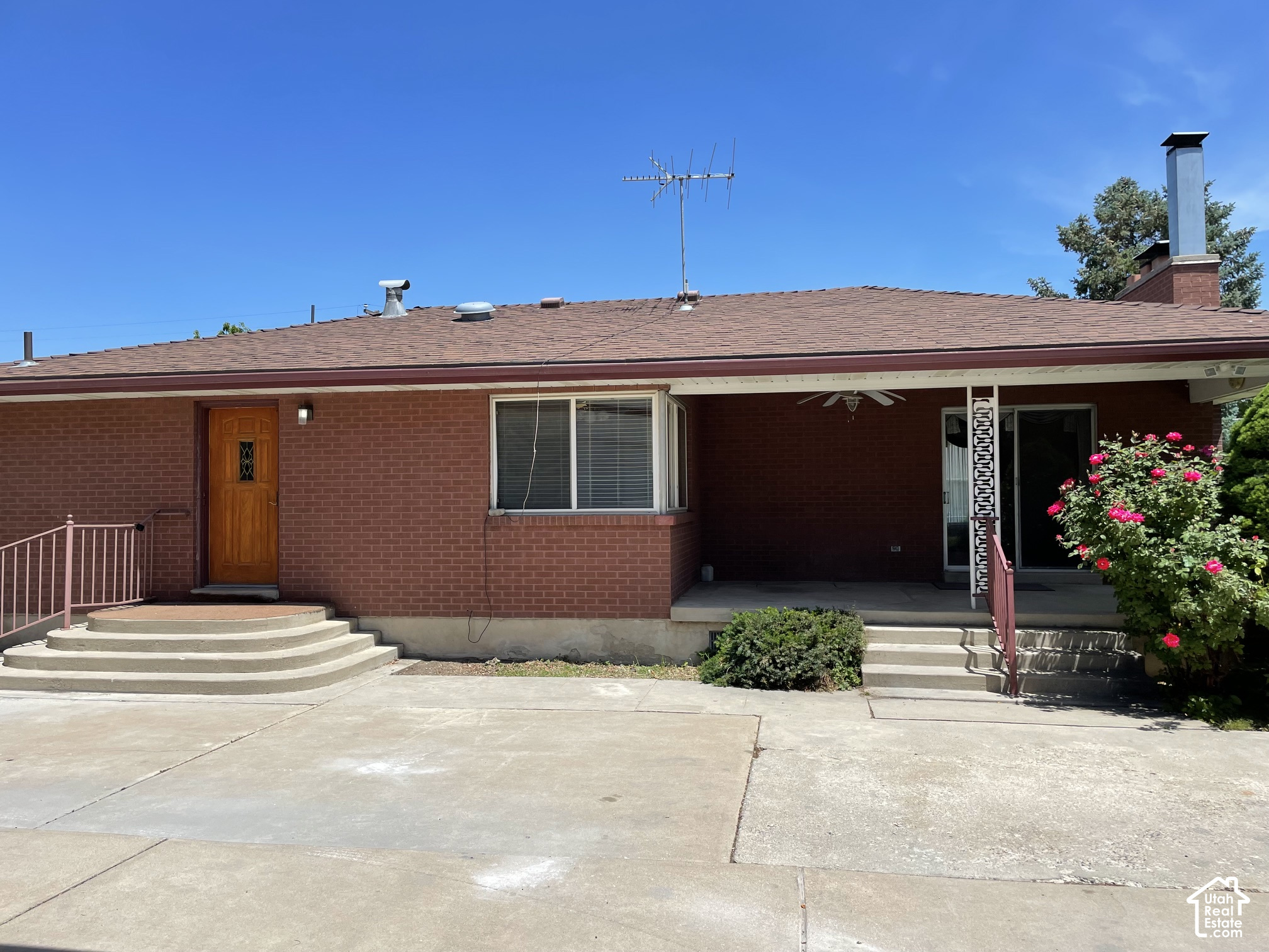 main property photo 7