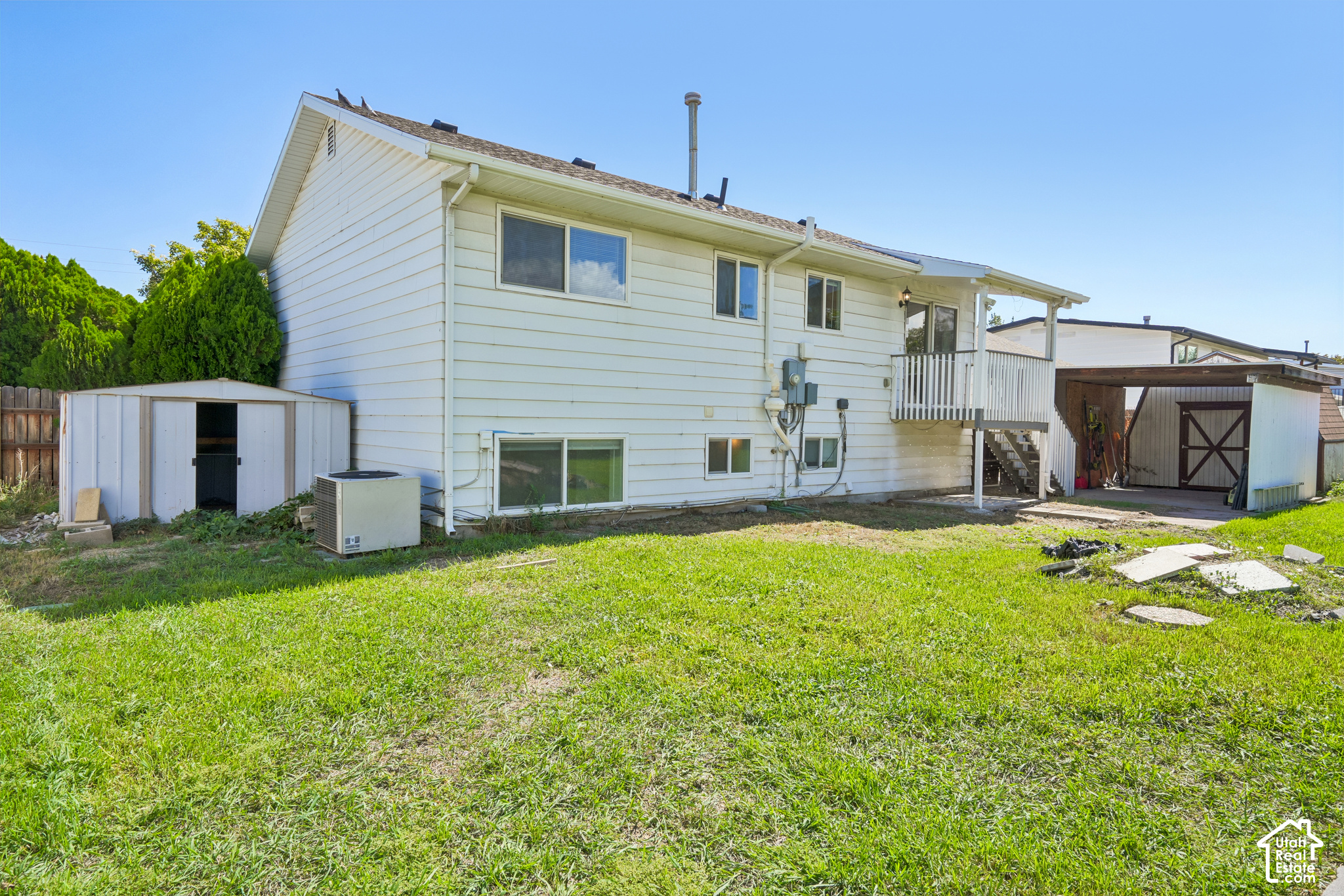 main property photo 28