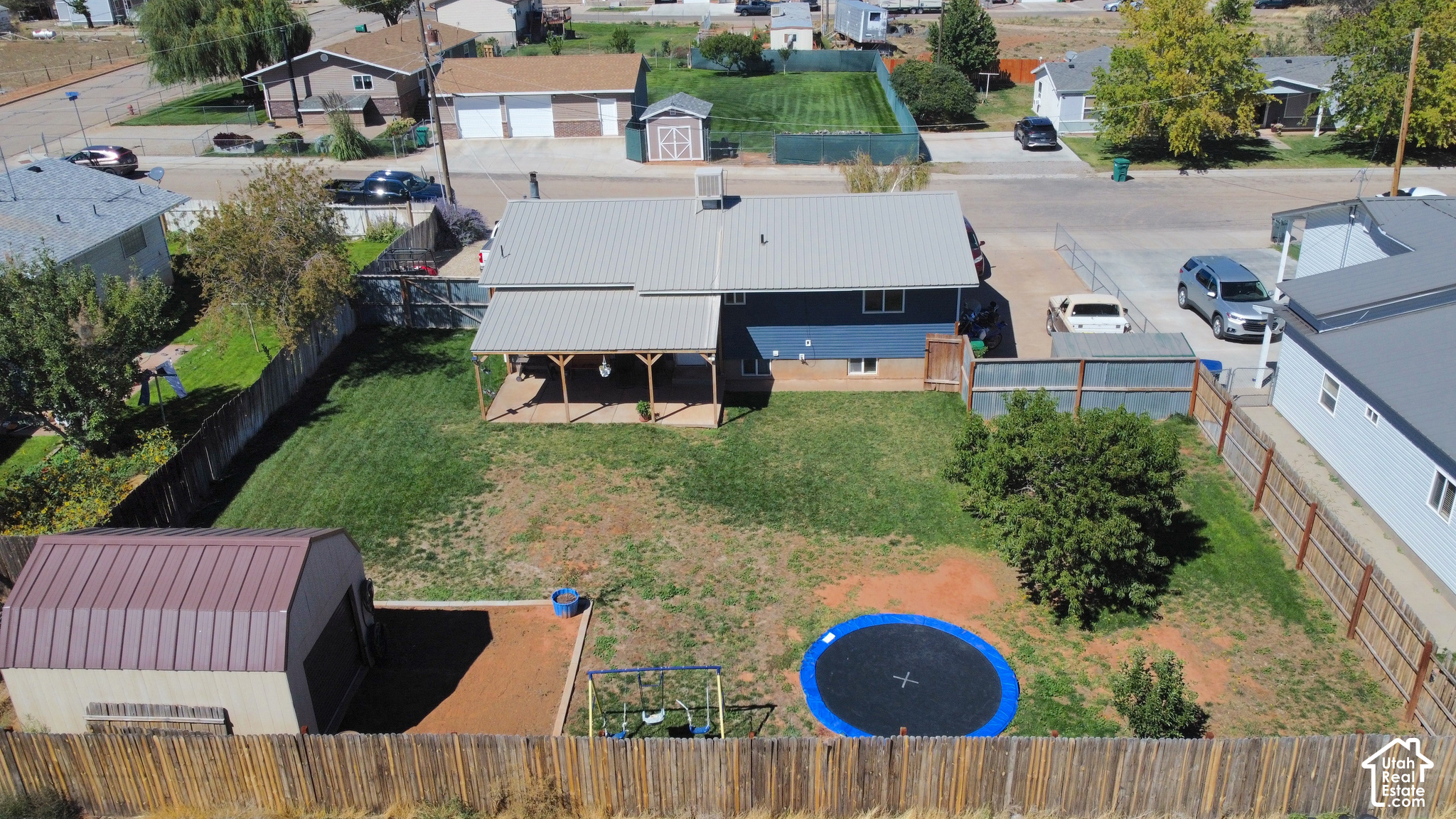 main property photo 41