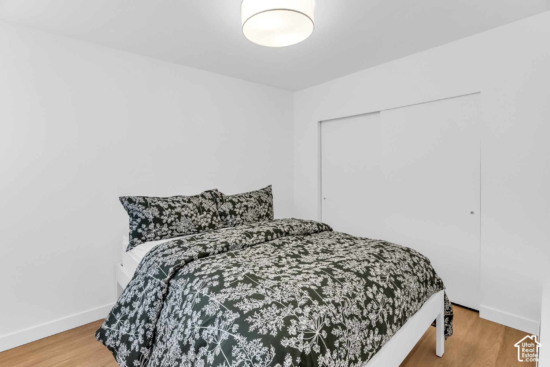 property viewer photo 13