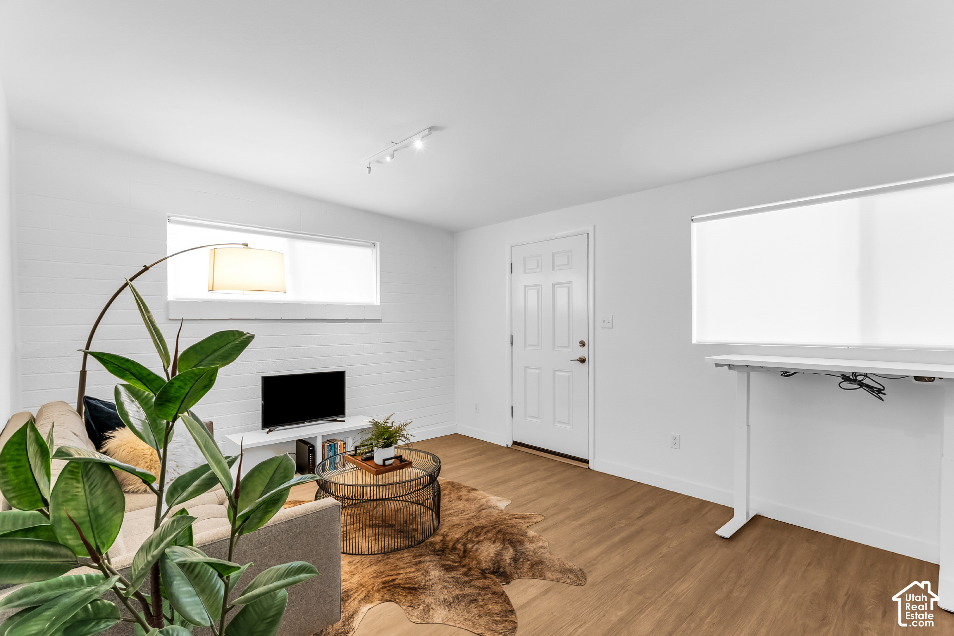 property viewer photo 6