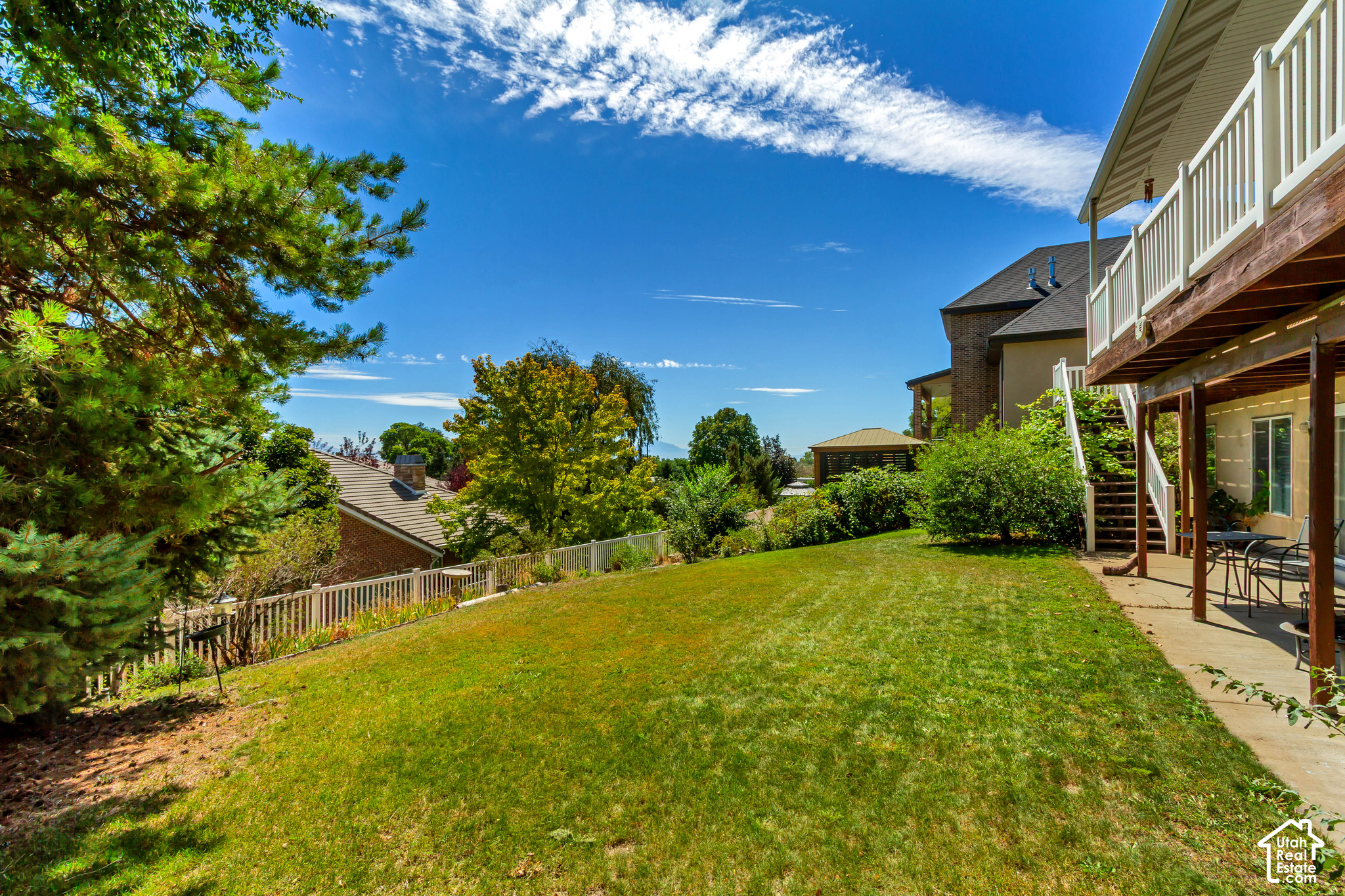 main property photo 9