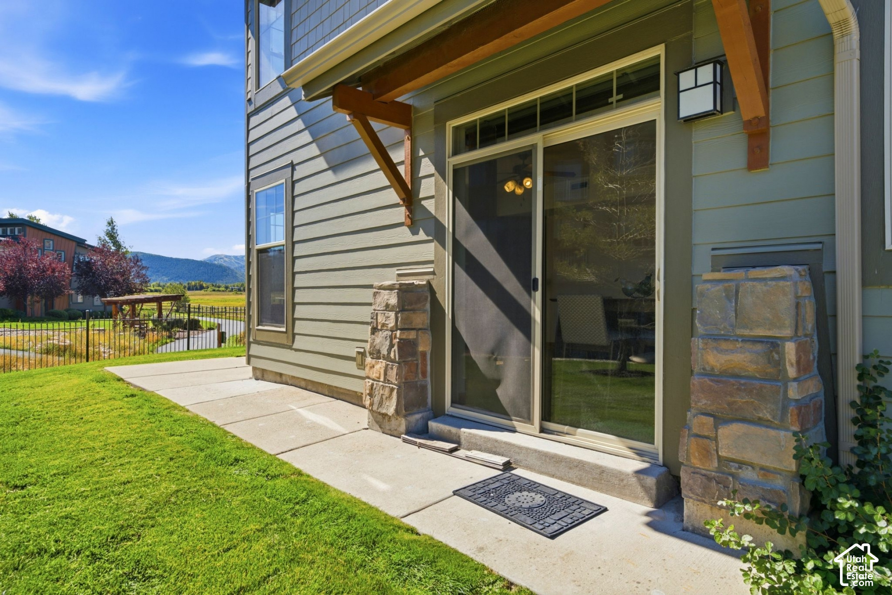 main property photo 21