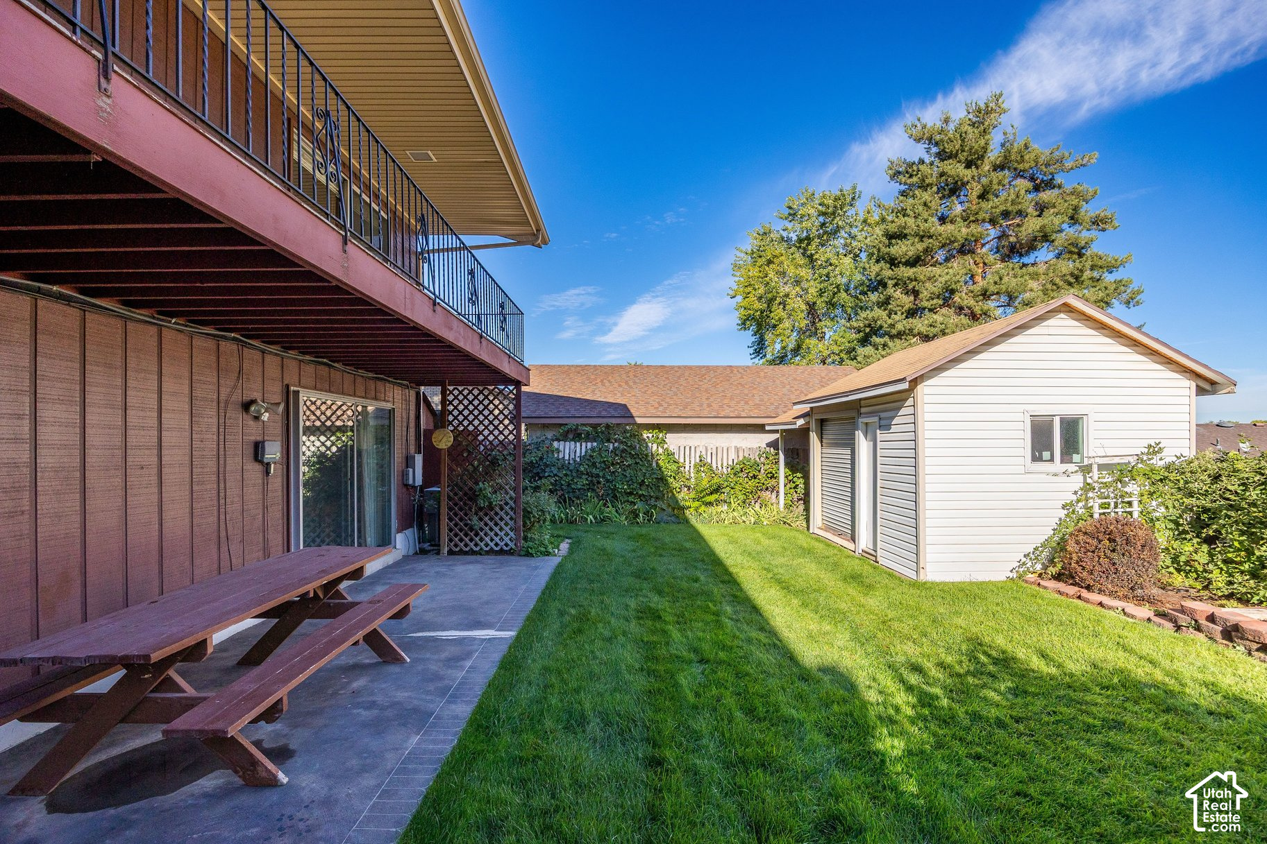 main property photo 34