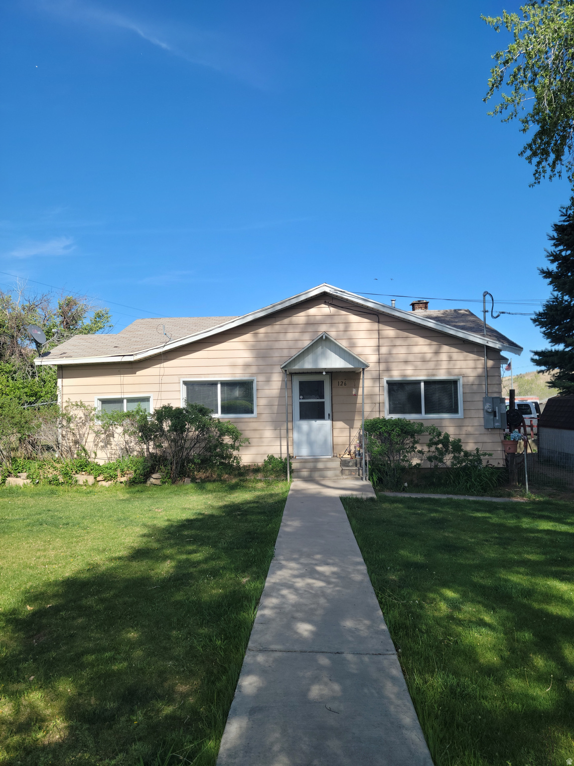 main property photo 0