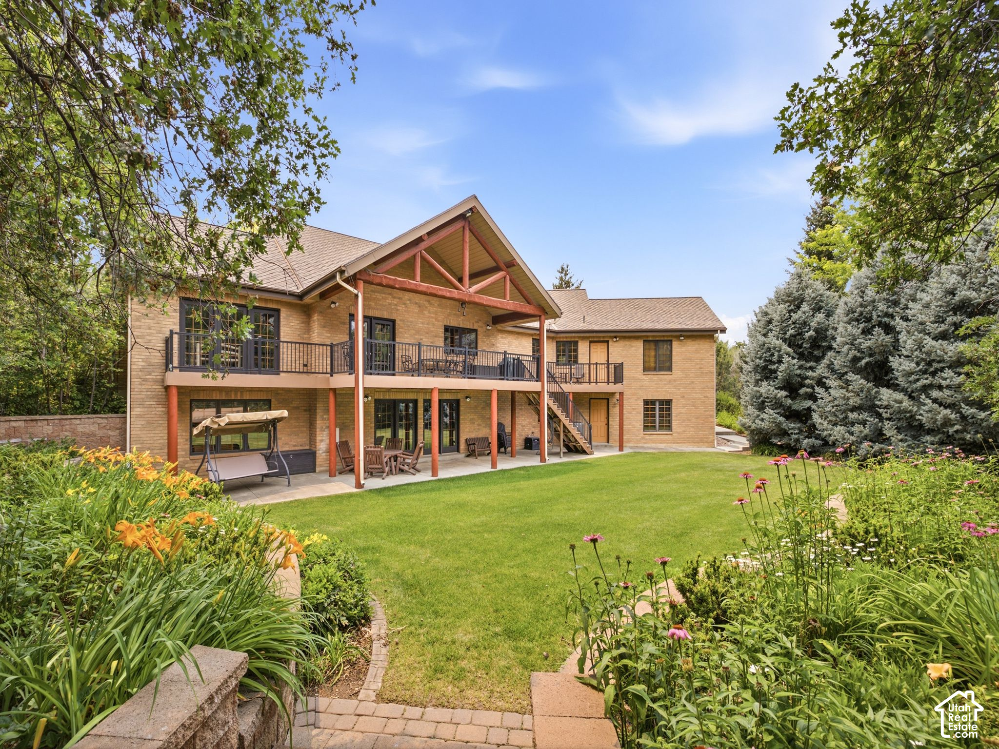 main property photo 25