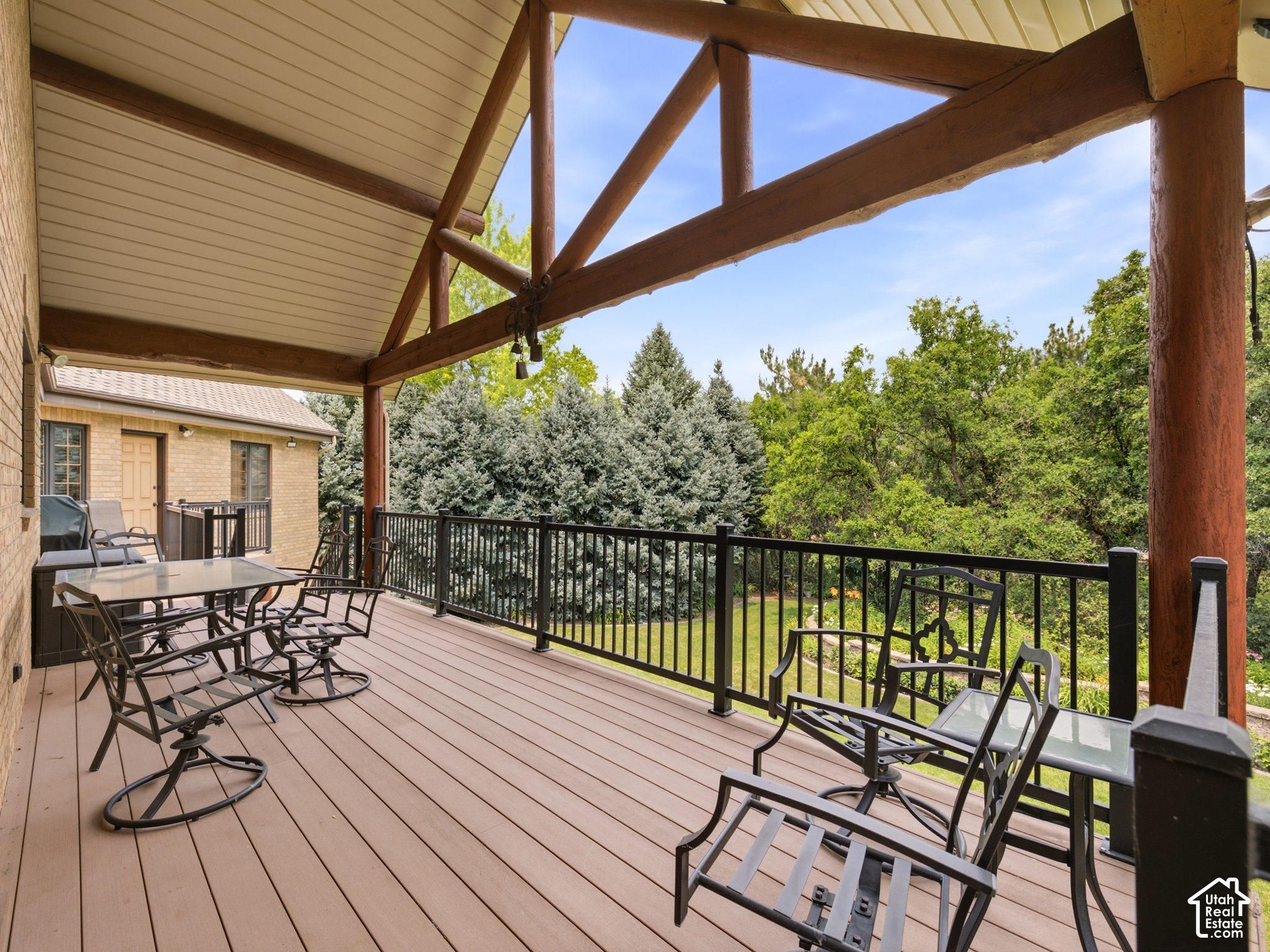 main property photo 27