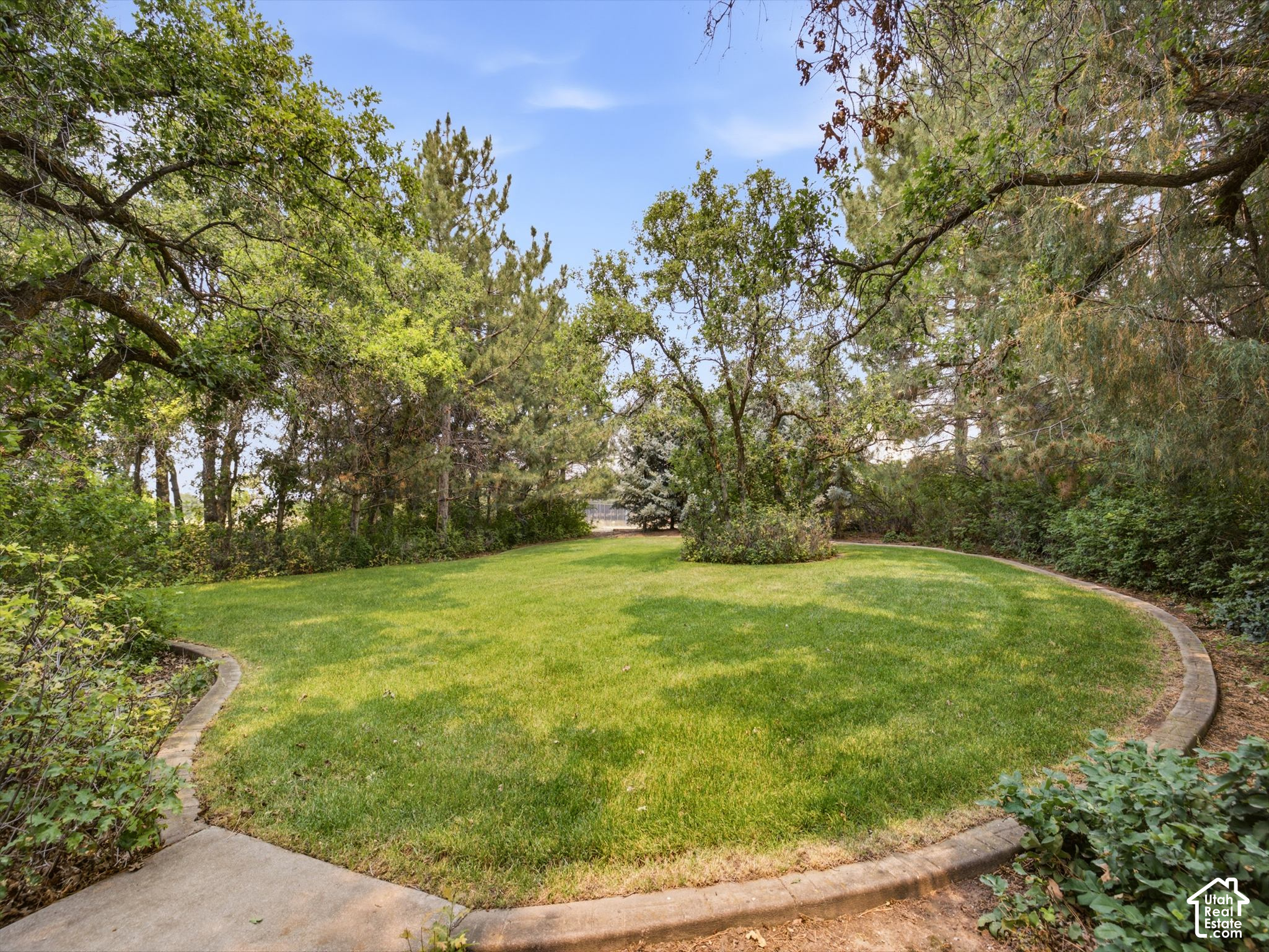 main property photo 31