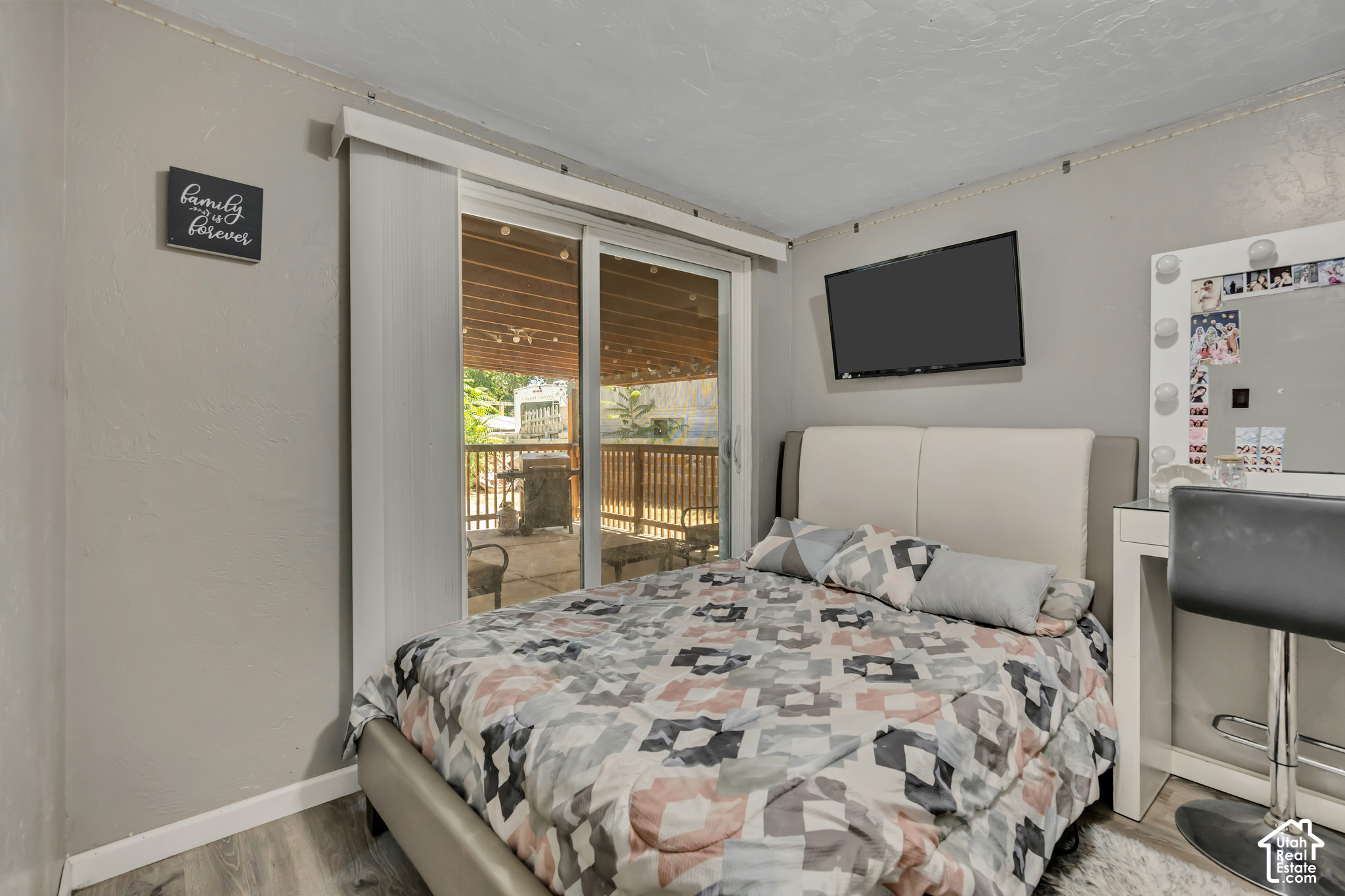 main property photo 17