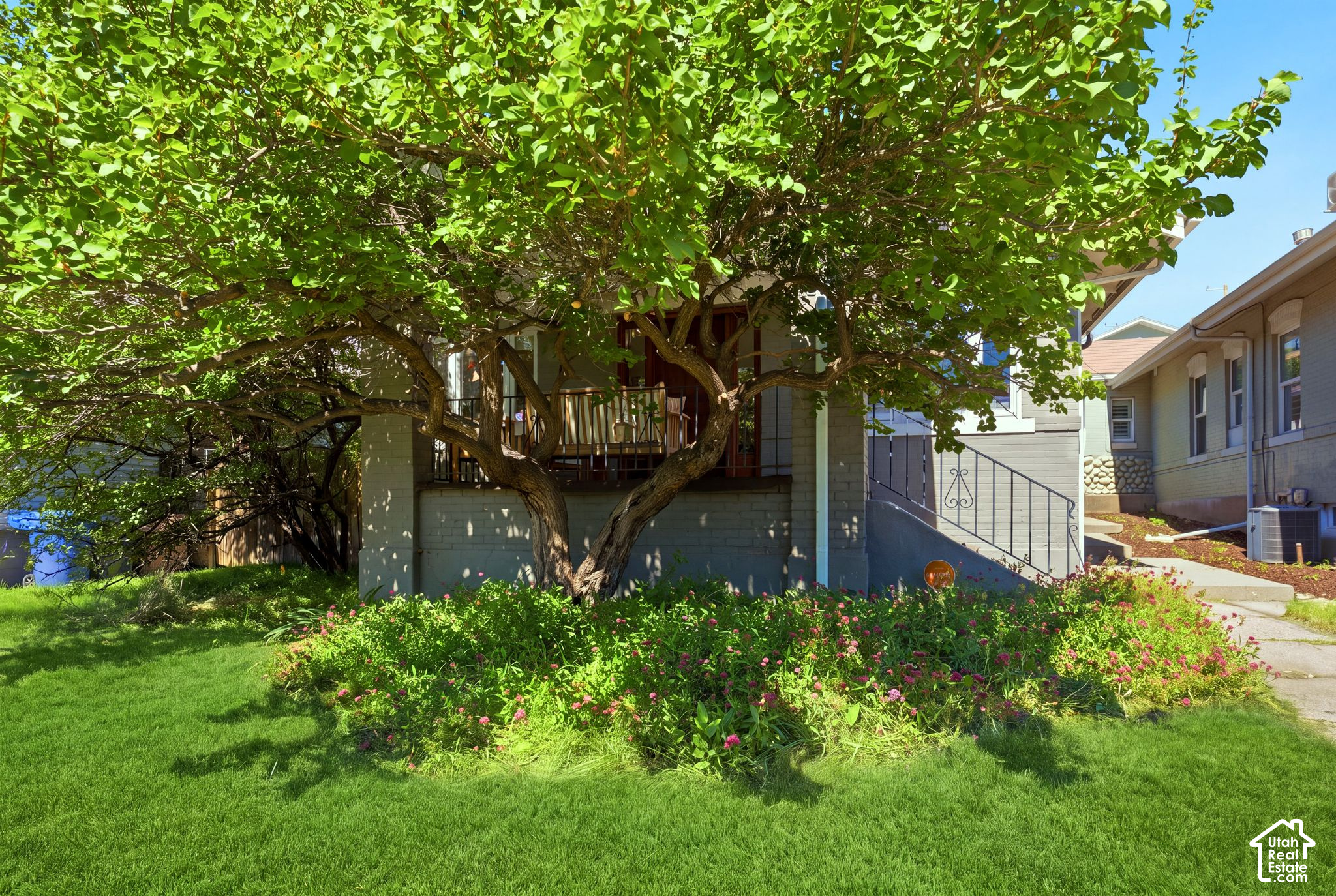 main property photo 34