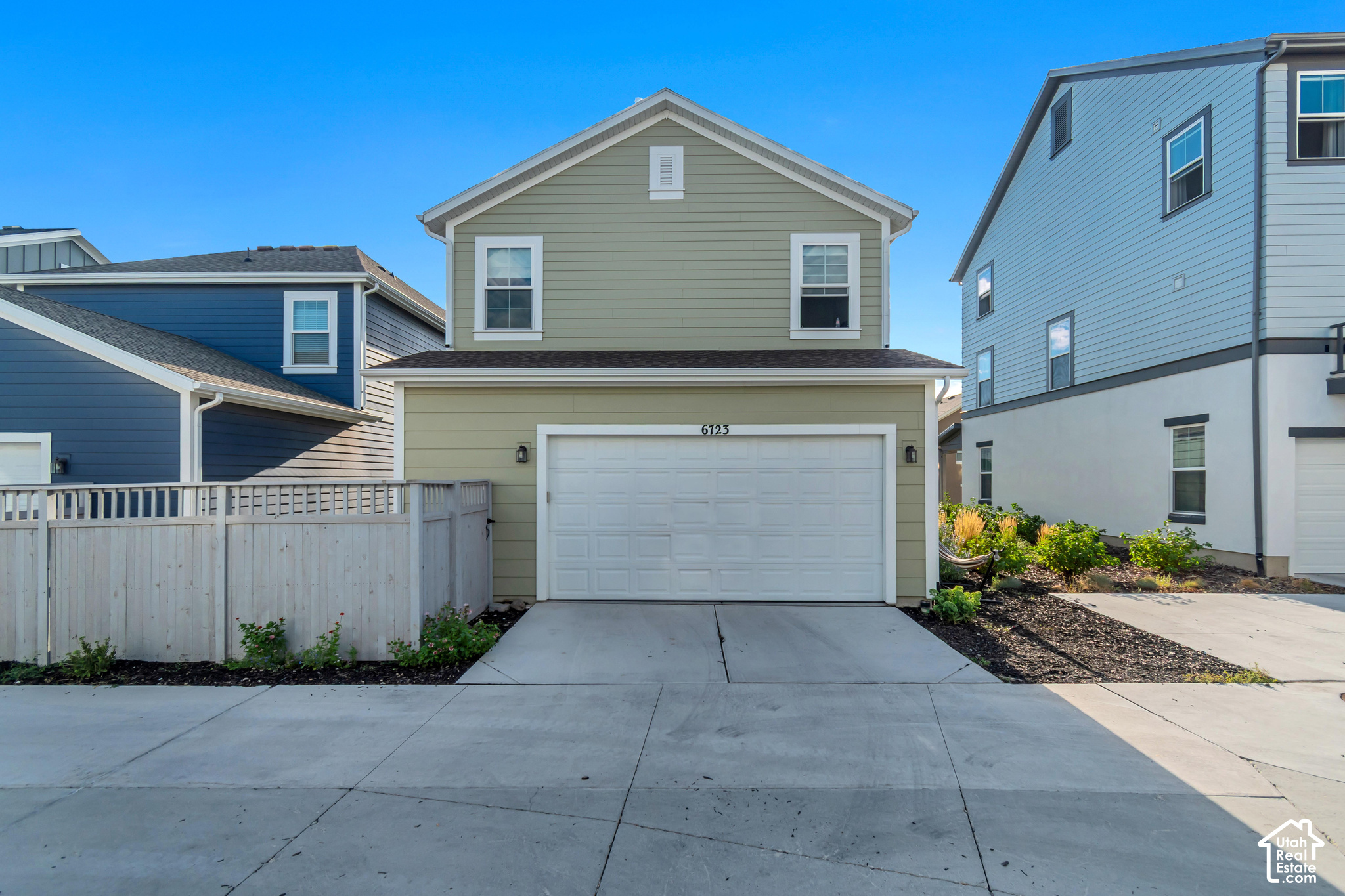 main property photo 27