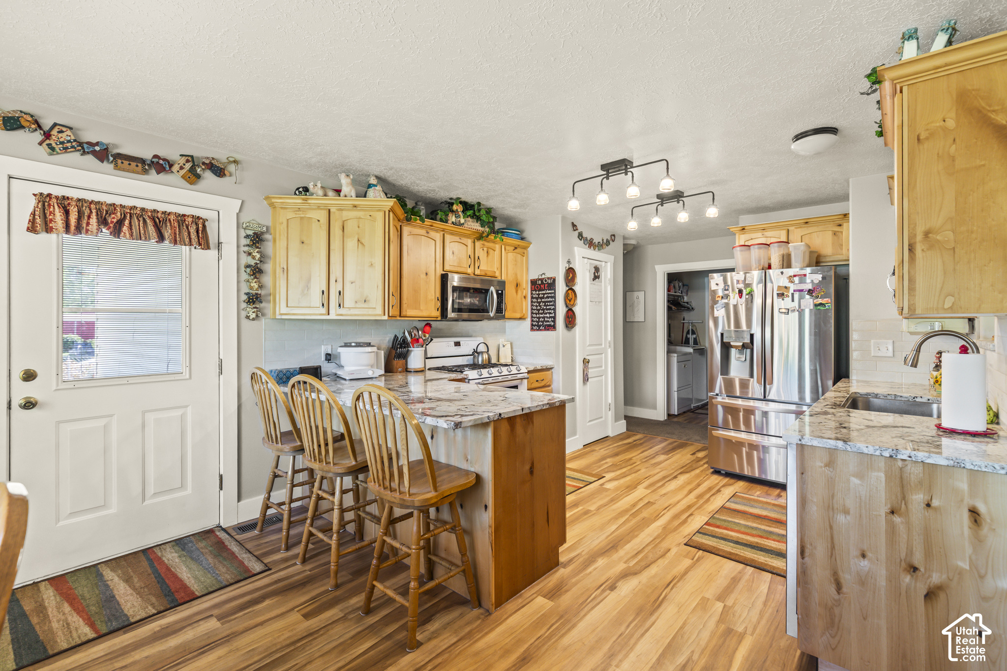 main property photo 15