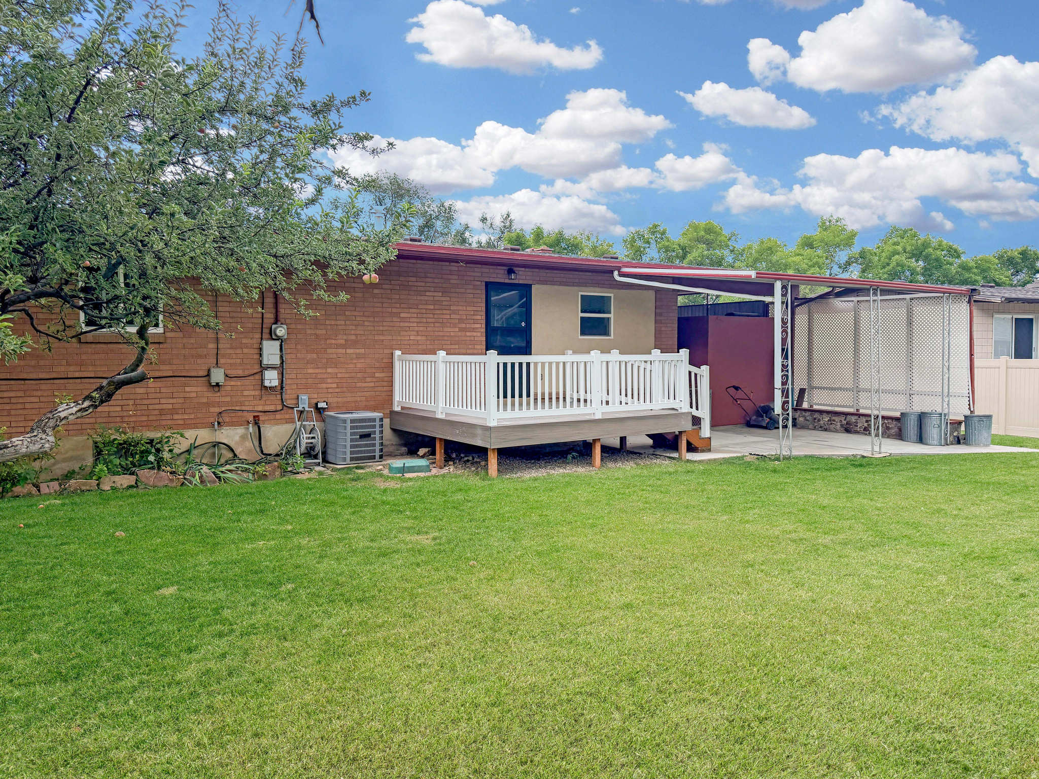 main property photo 31