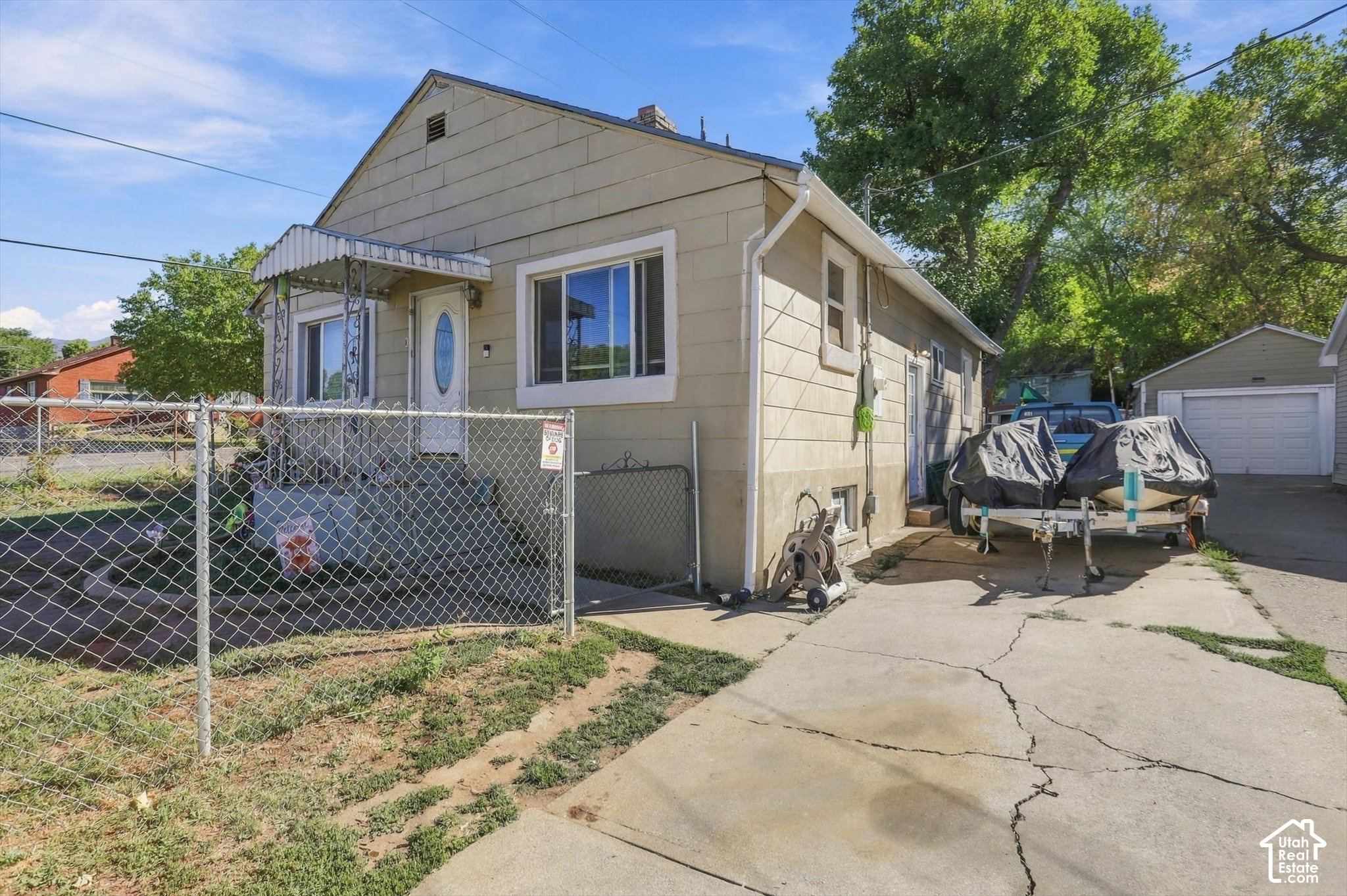 main property photo 23