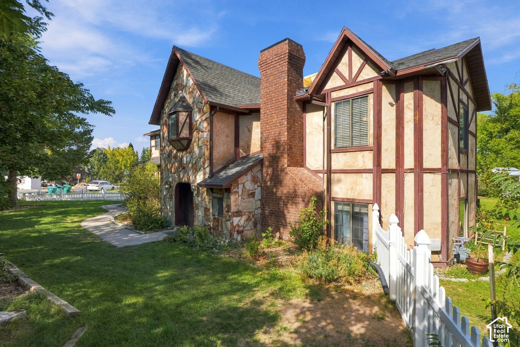 main property photo 2