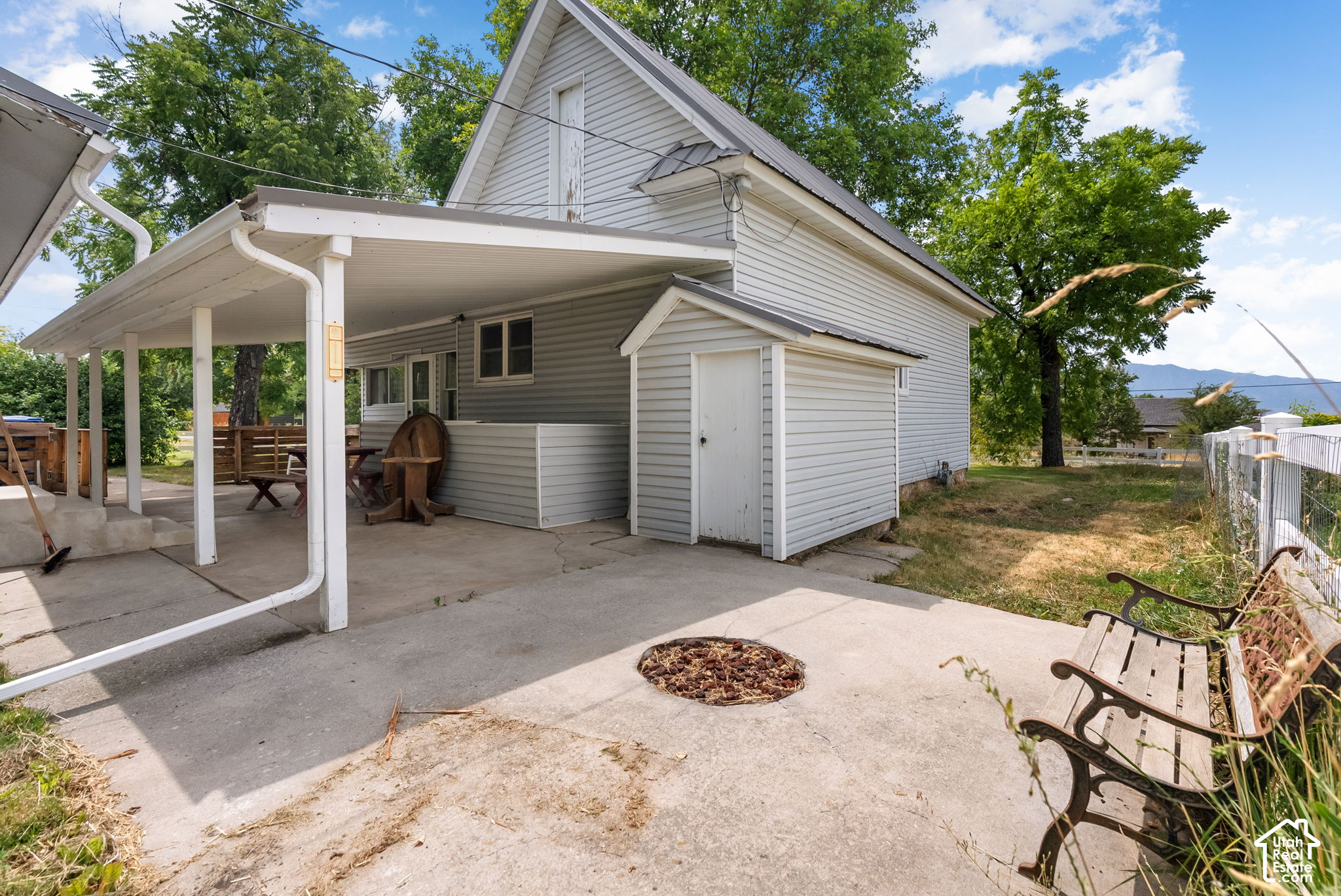 main property photo 19
