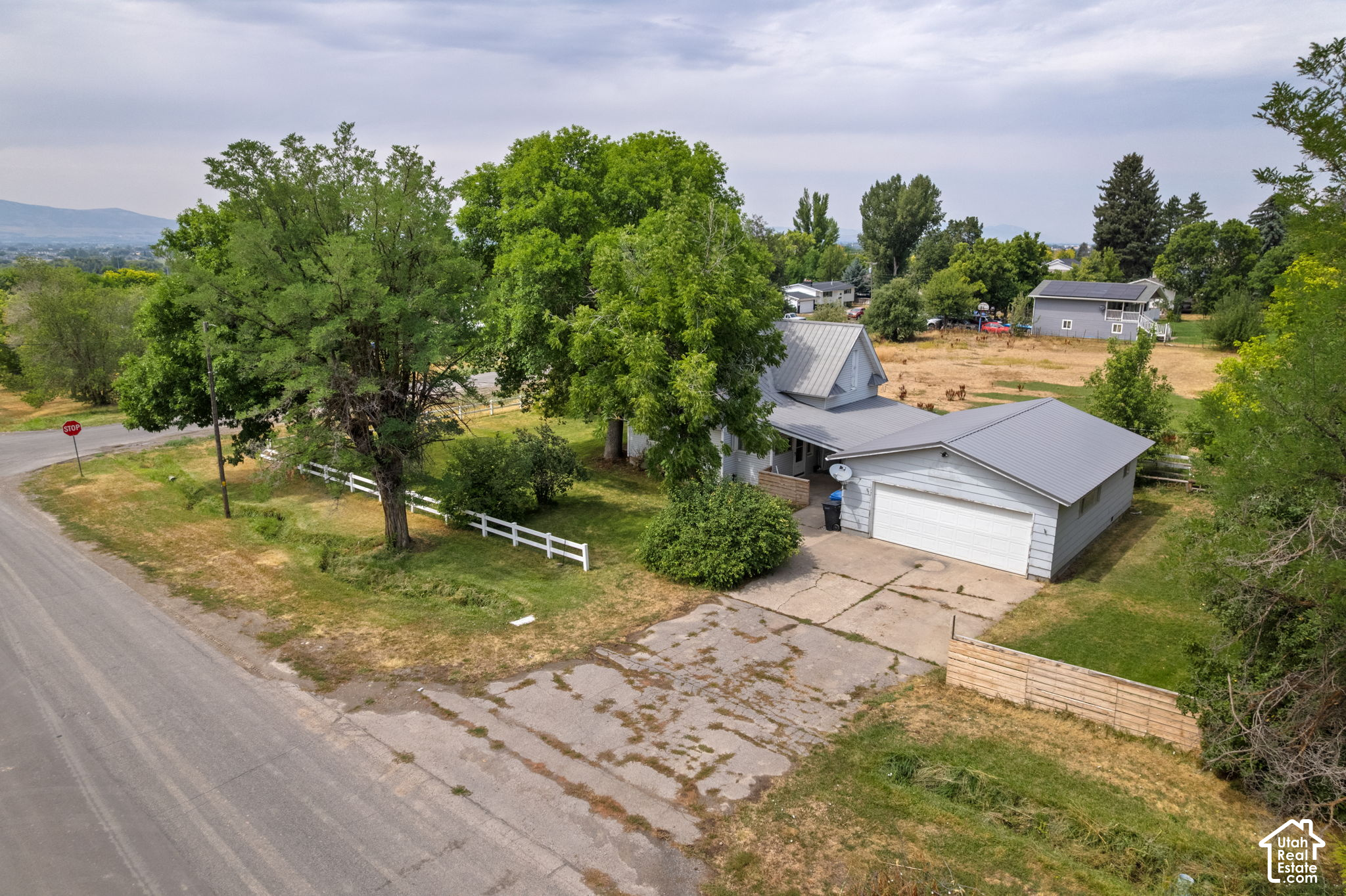 main property photo 25
