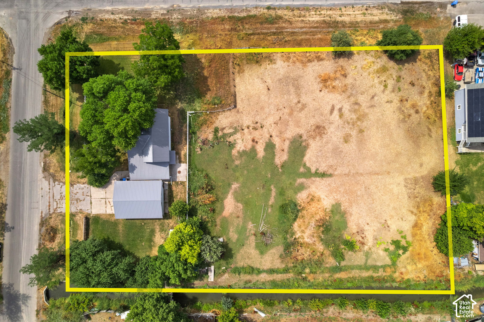 main property photo 26
