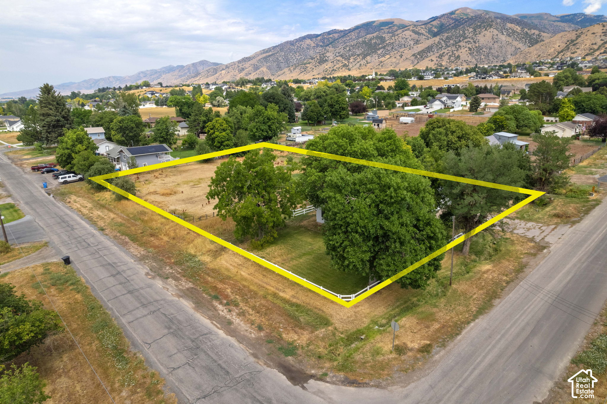main property photo 27