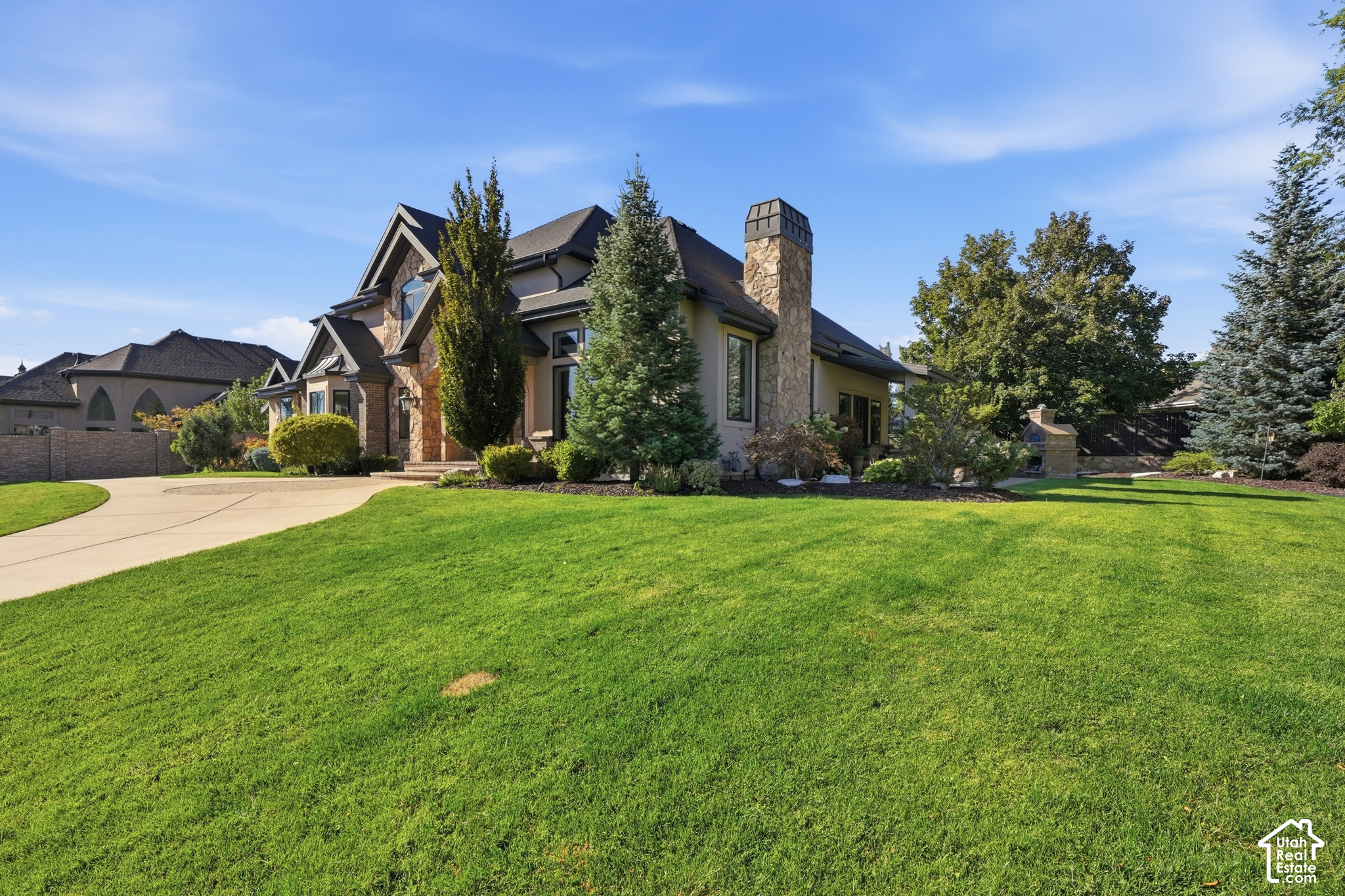 main property photo 3