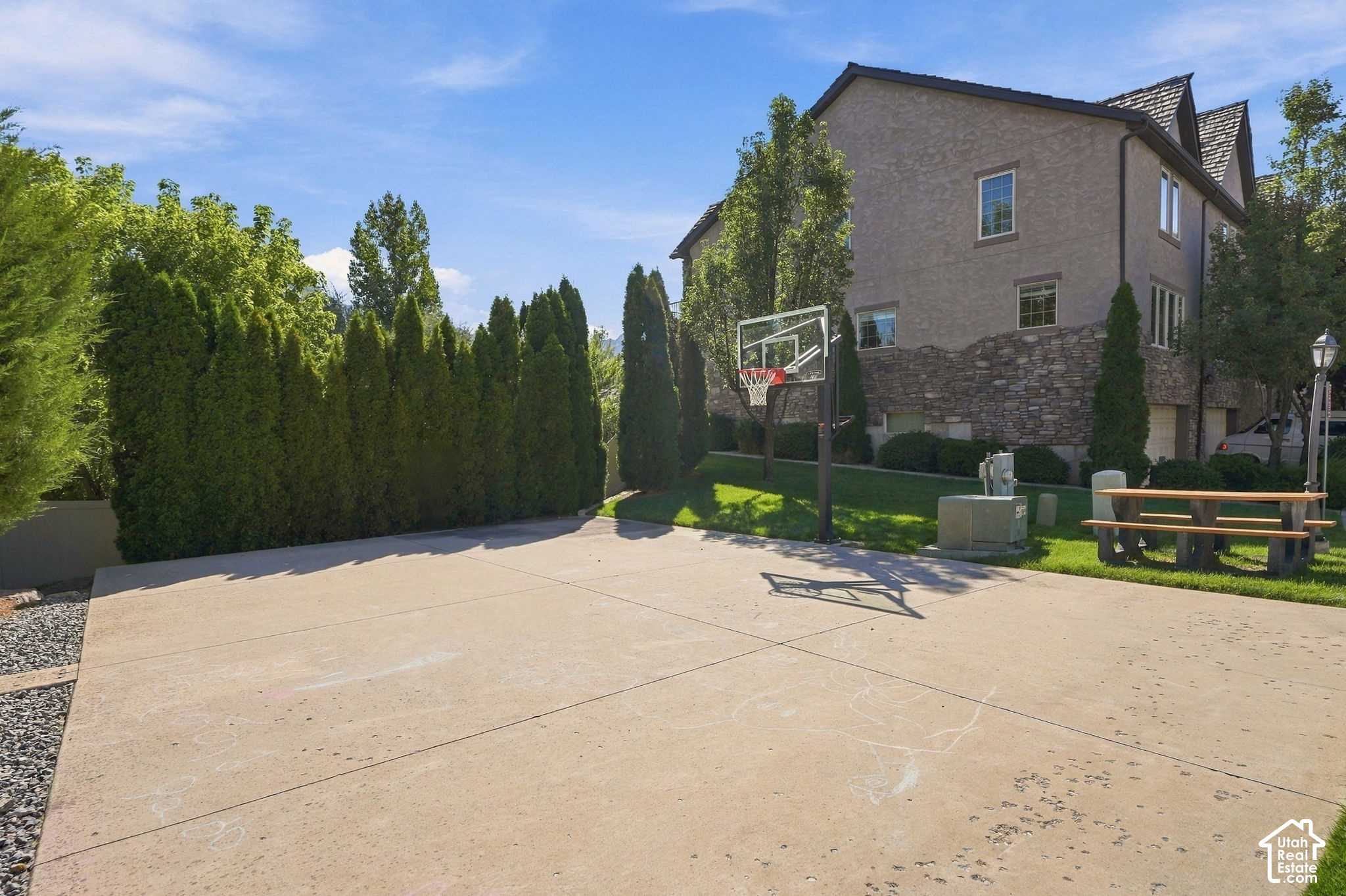 main property photo 24