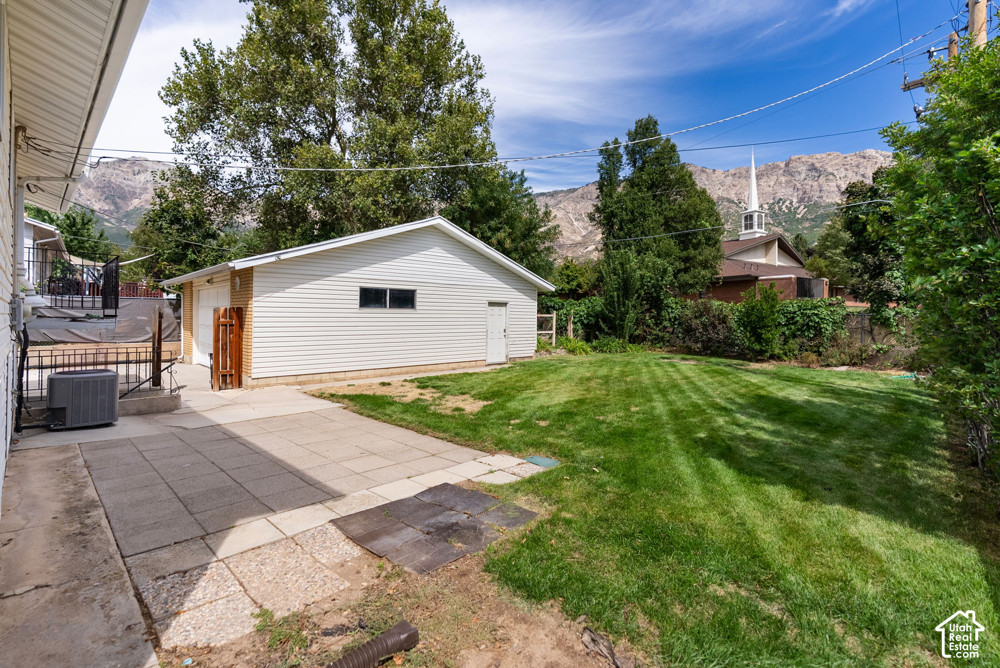 main property photo 30
