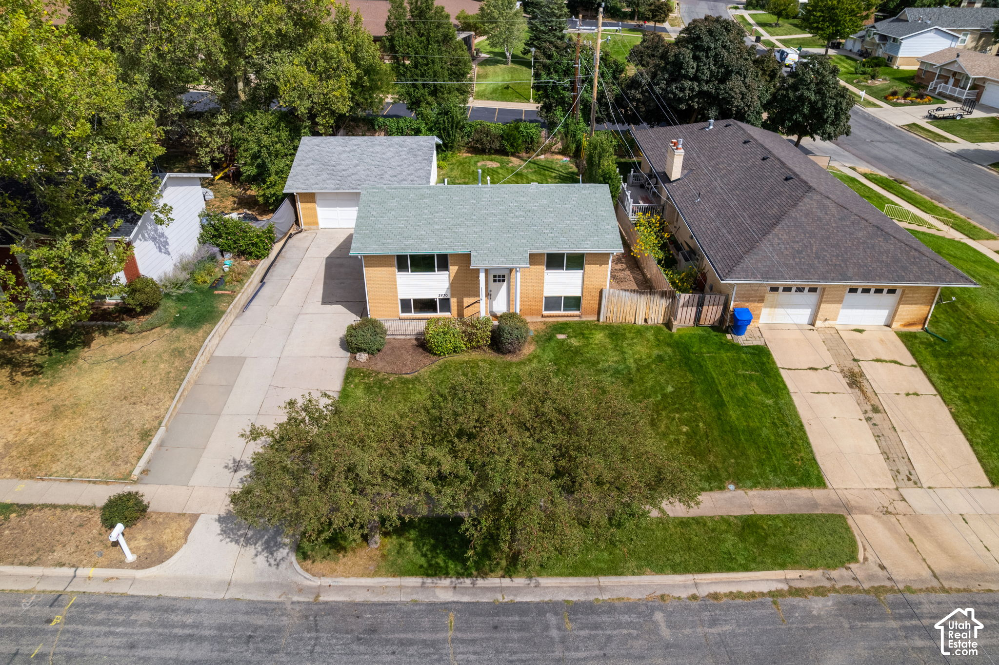 main property photo 6