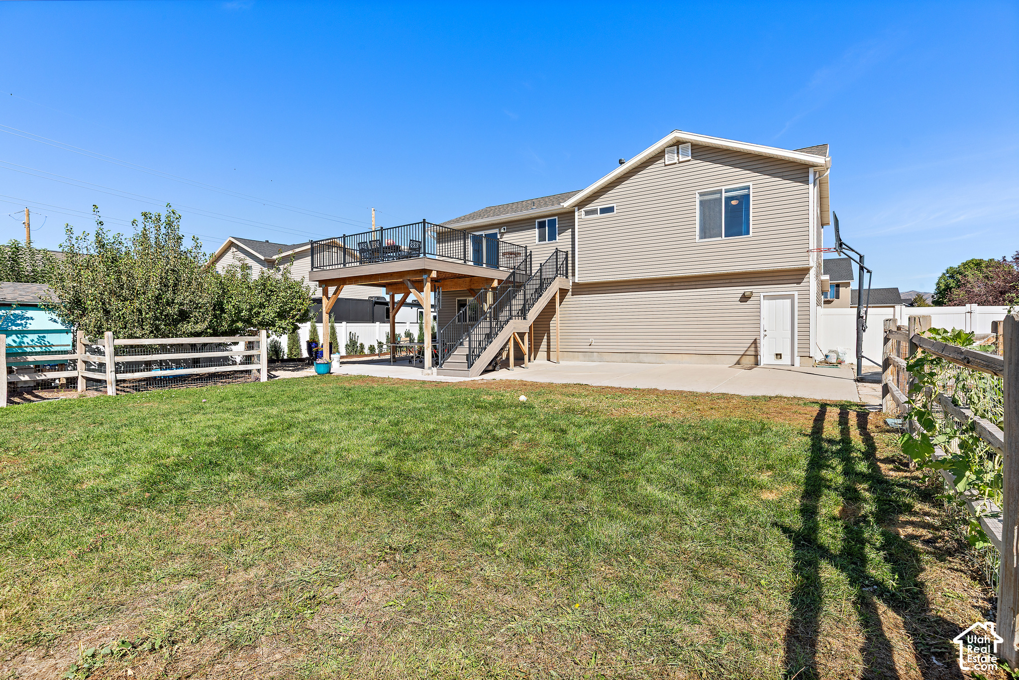 main property photo 21