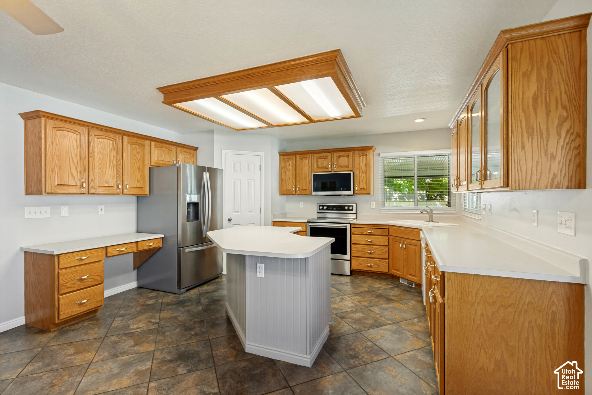 main property photo 13