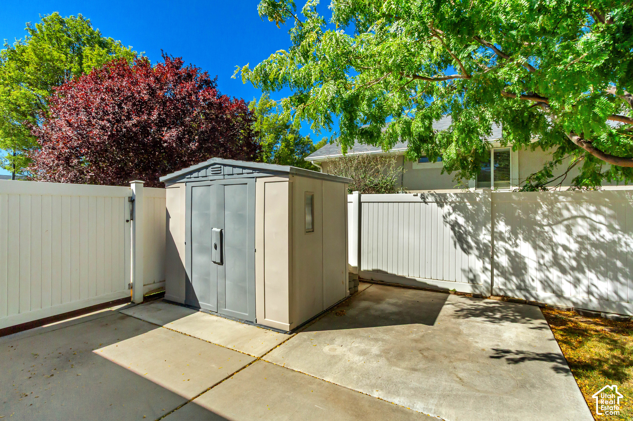 main property photo 44