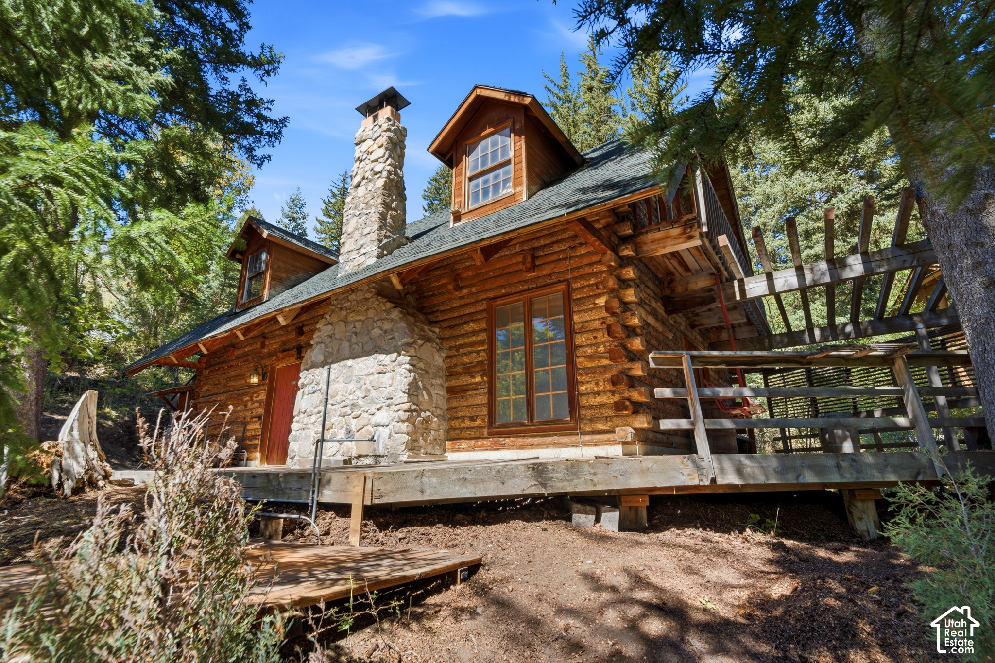 main property photo 17