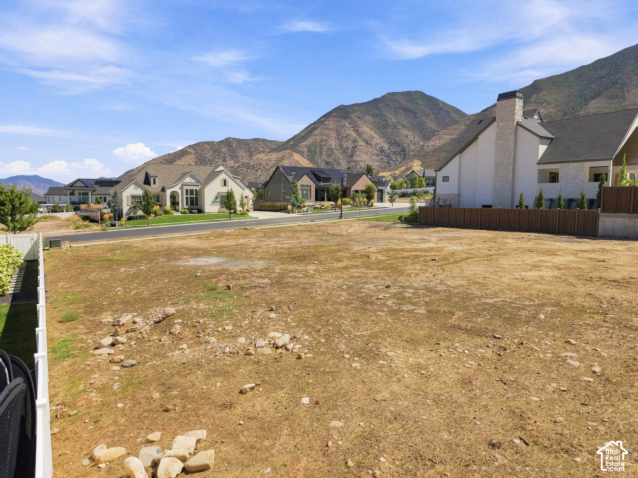 main property photo 11