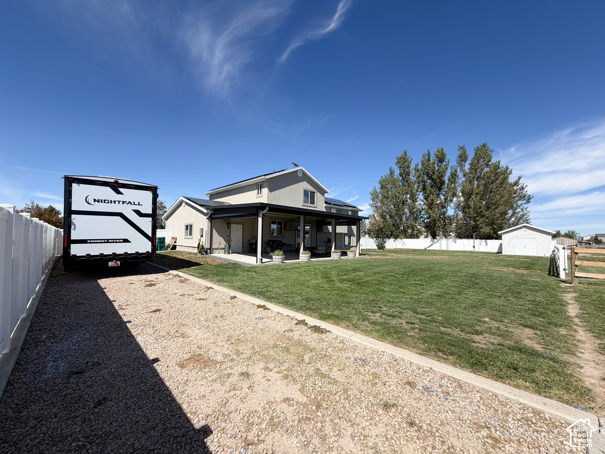 main property photo 37