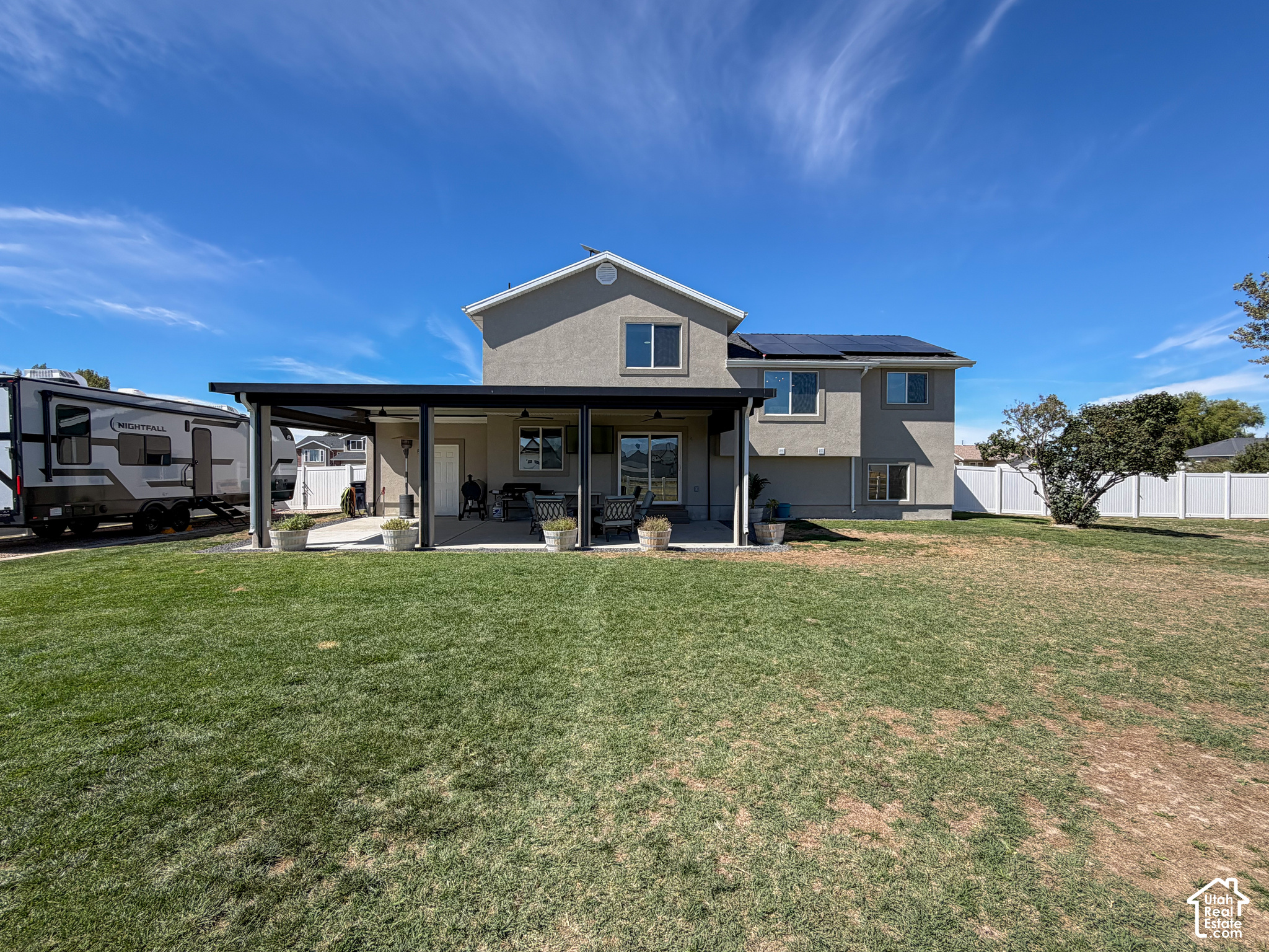 main property photo 41