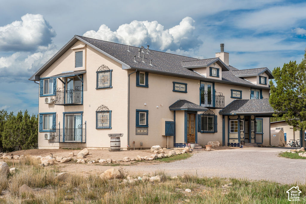 main property photo 16